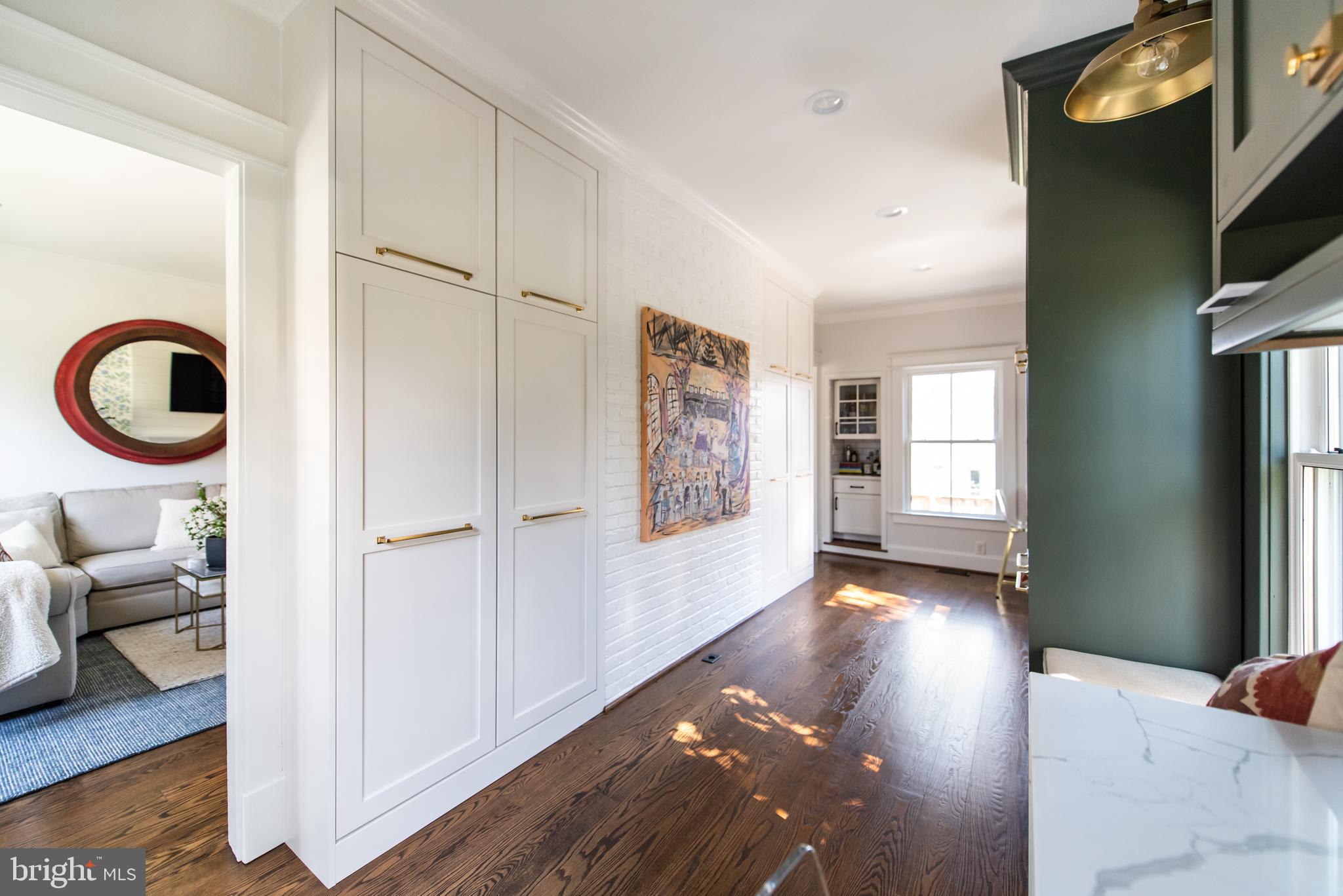 203 N View Ter