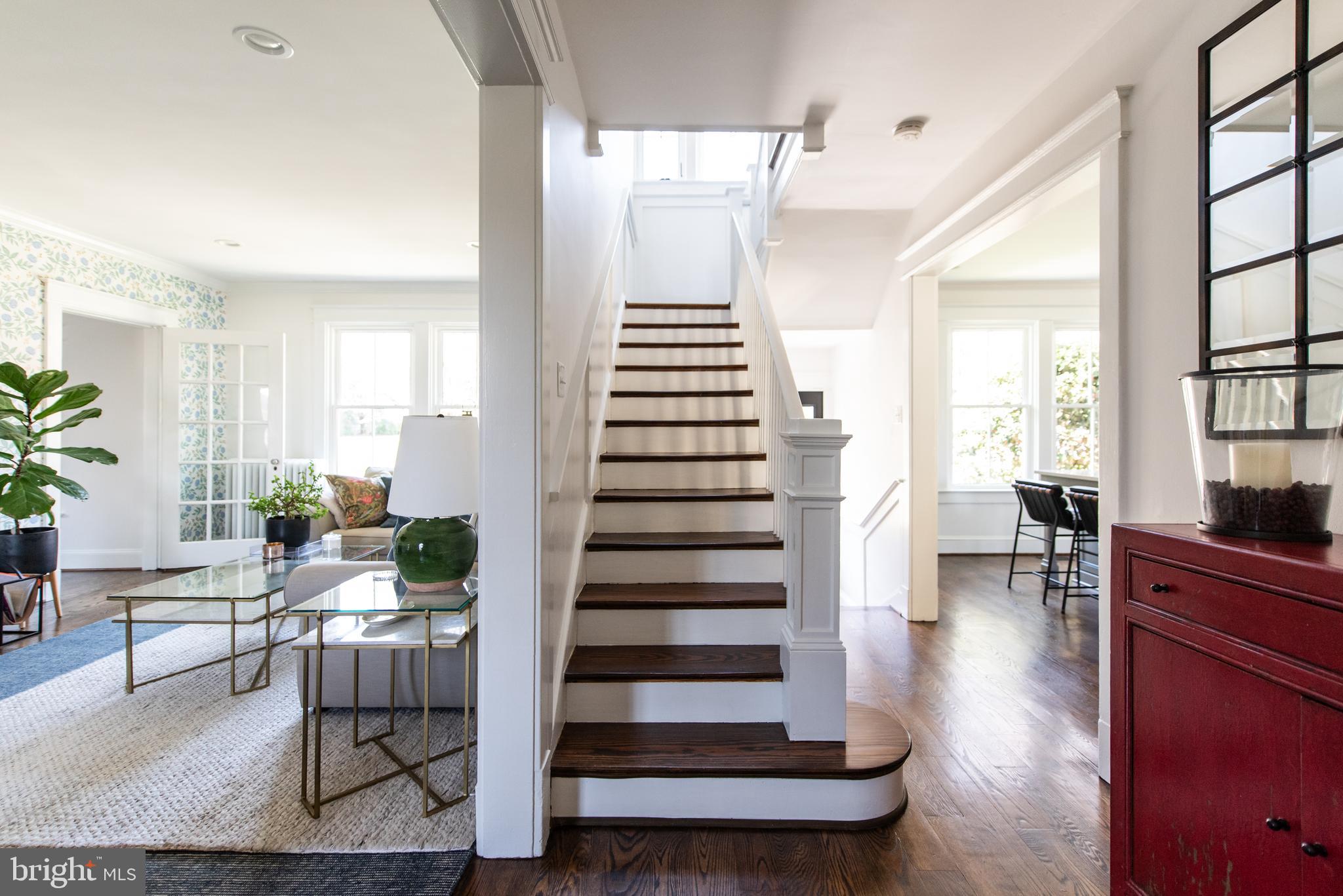 203 N View Ter