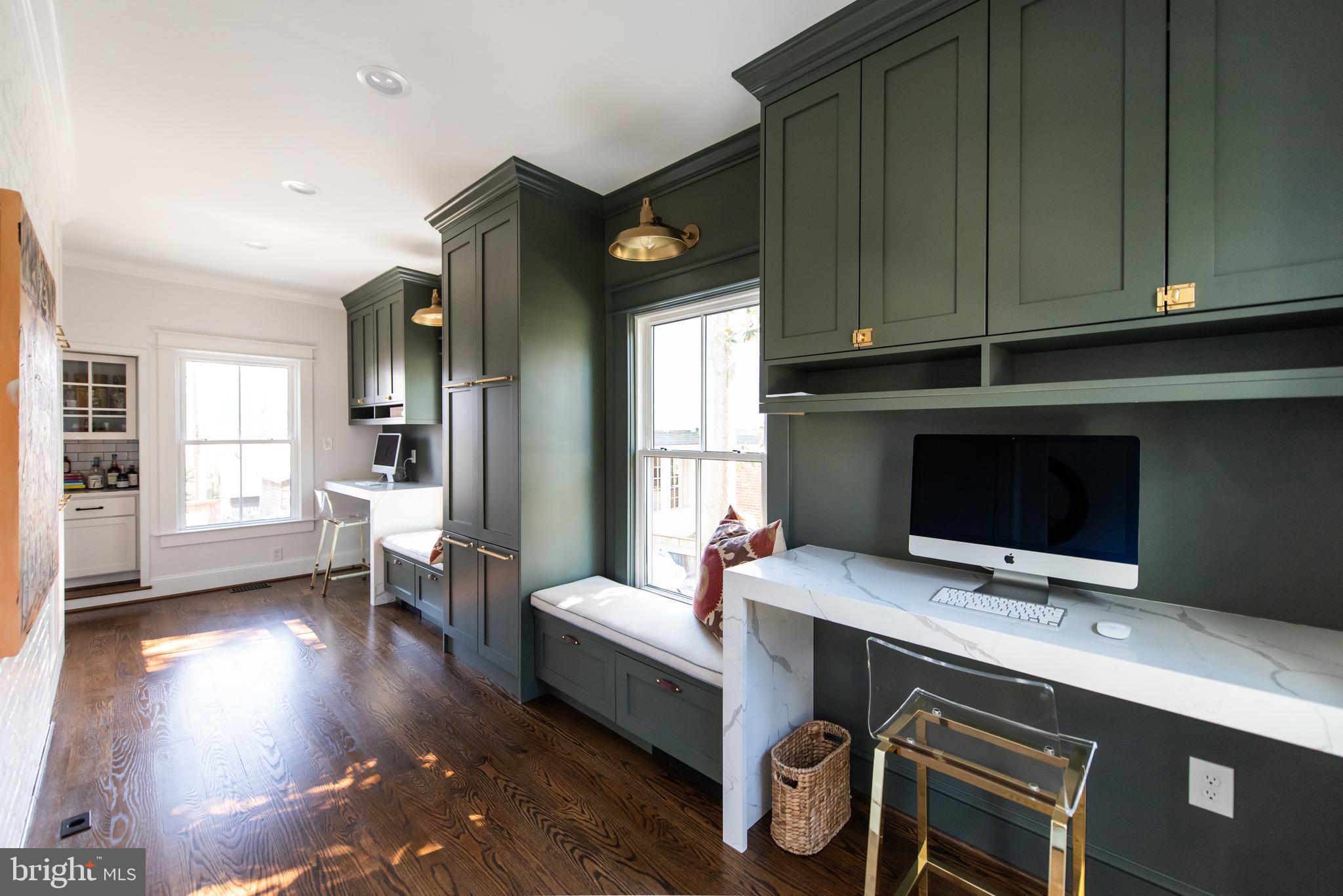 203 N View Ter