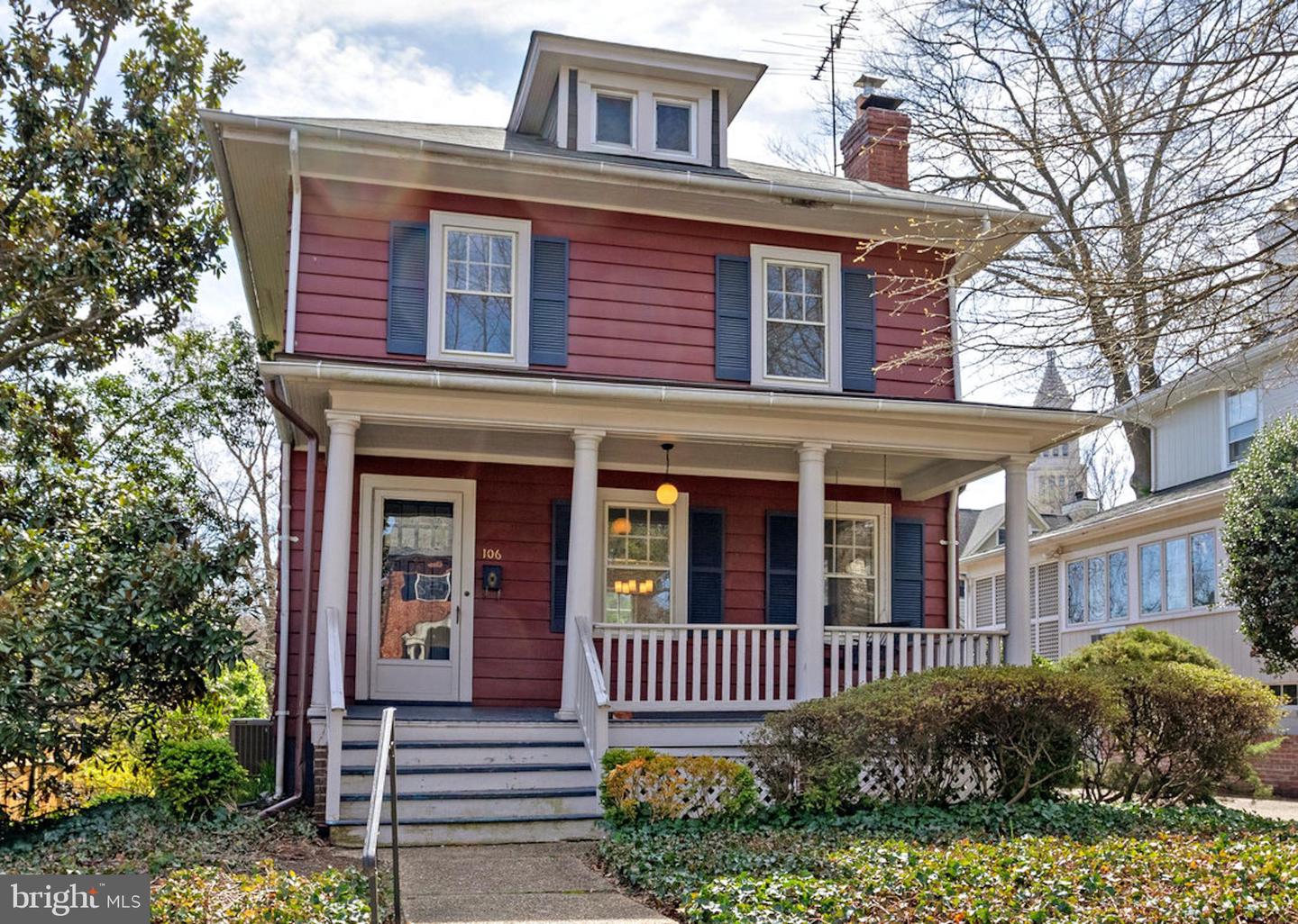 106 W Maple St