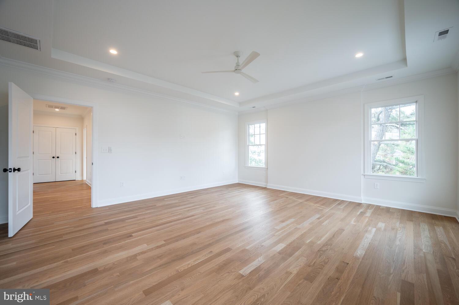109 W Ave