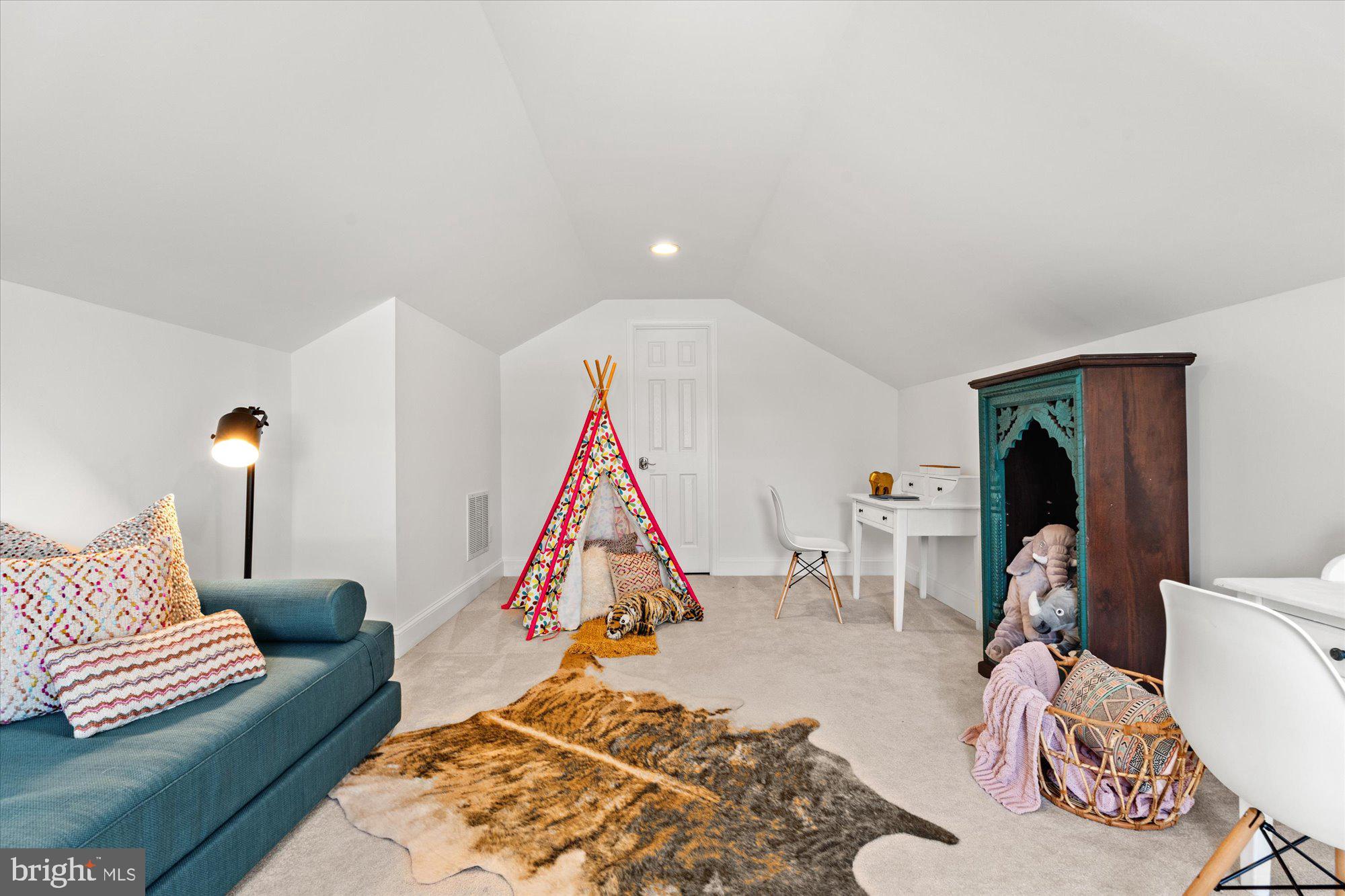 808 Mount Vernon Ave