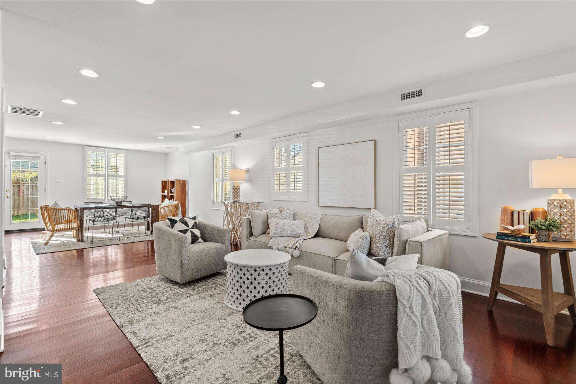 808 Mount Vernon Ave