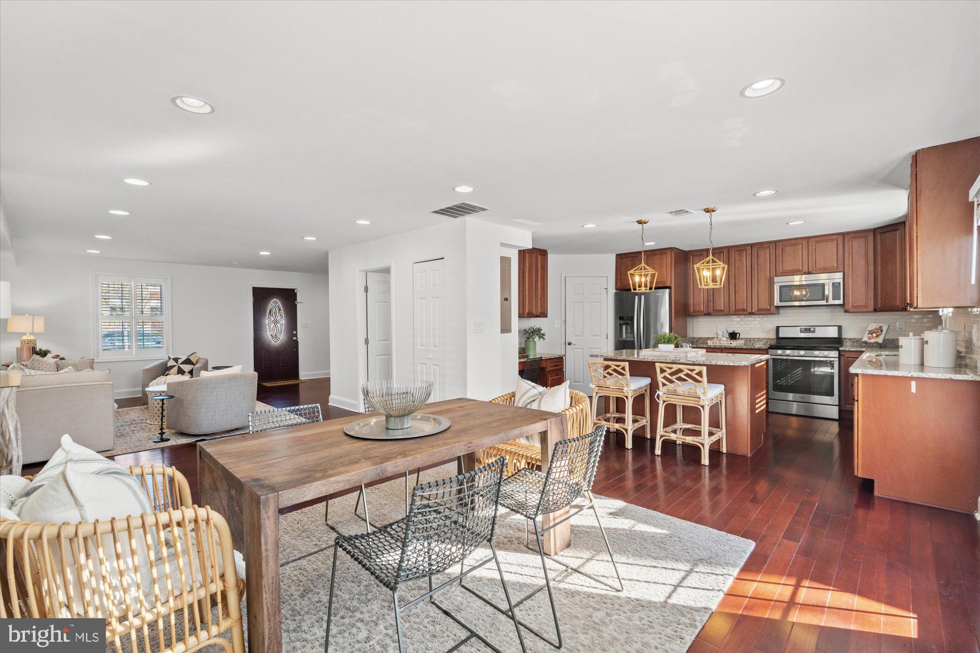 808 Mount Vernon Ave