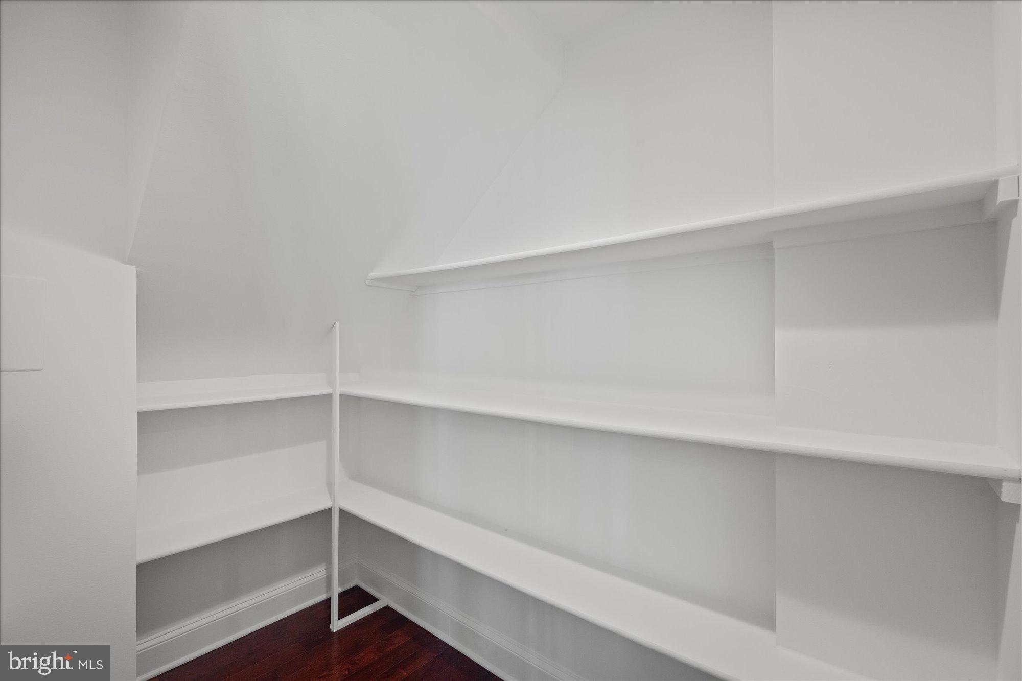 808 Mount Vernon Ave