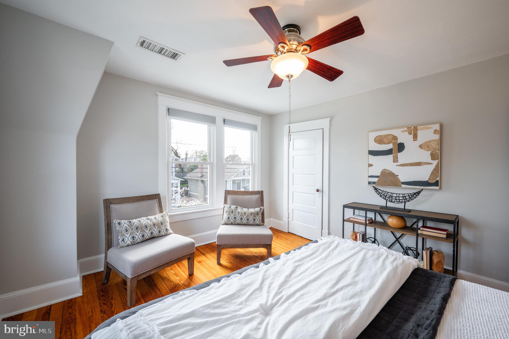 120-A E Raymond Ave E #A