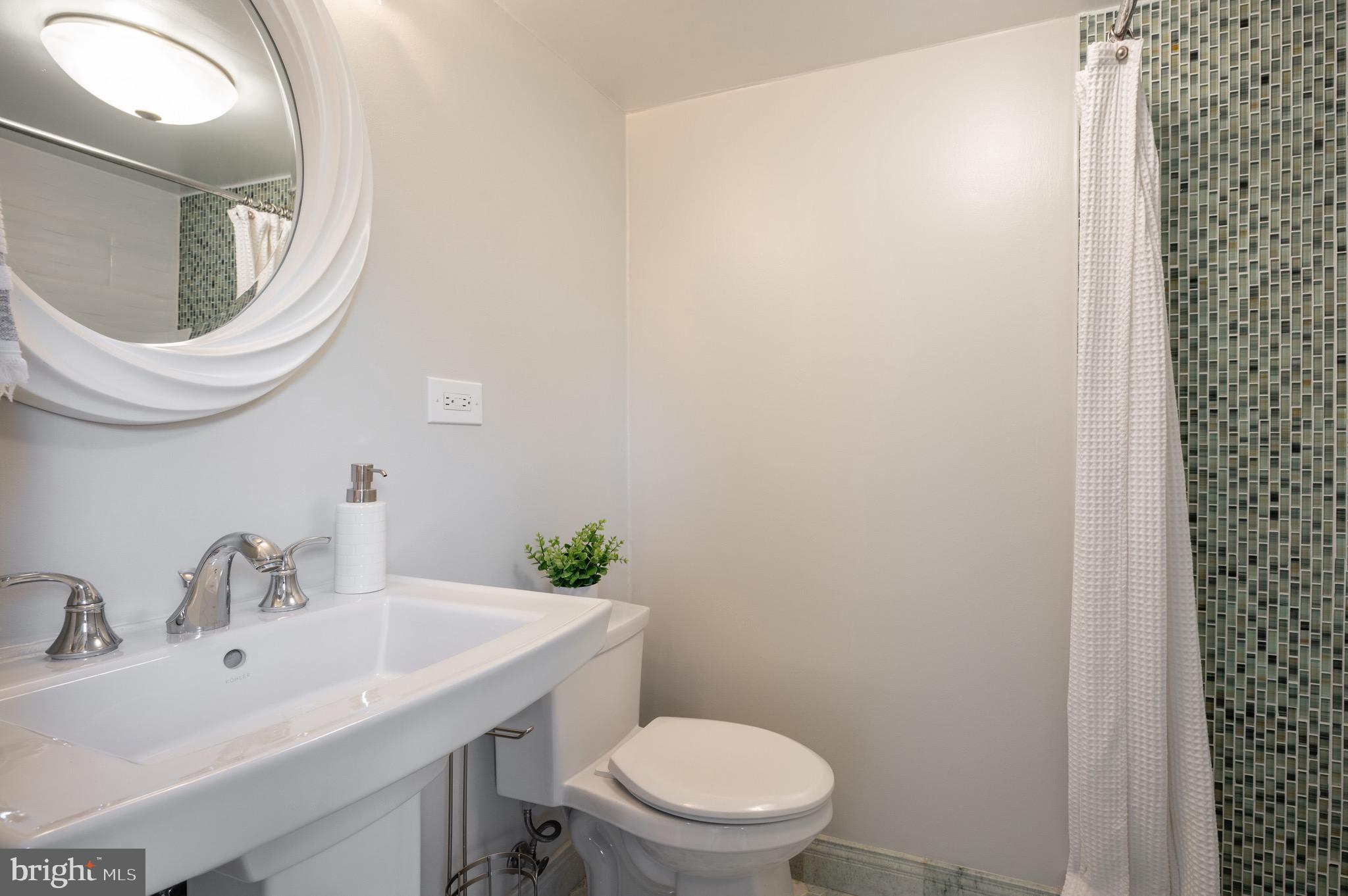 120-A E Raymond Ave E #A