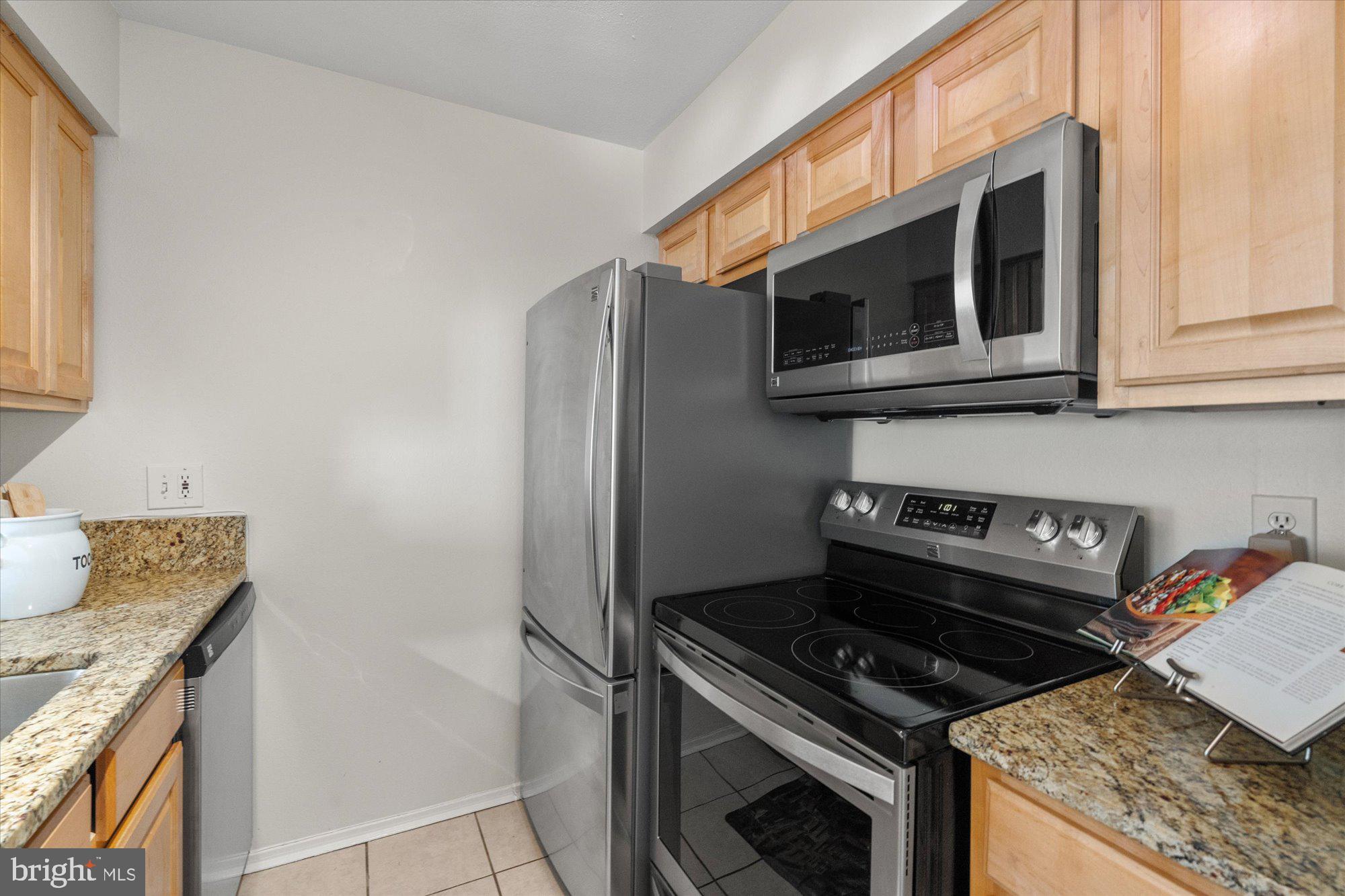 3309 Wyndham Cir #1184