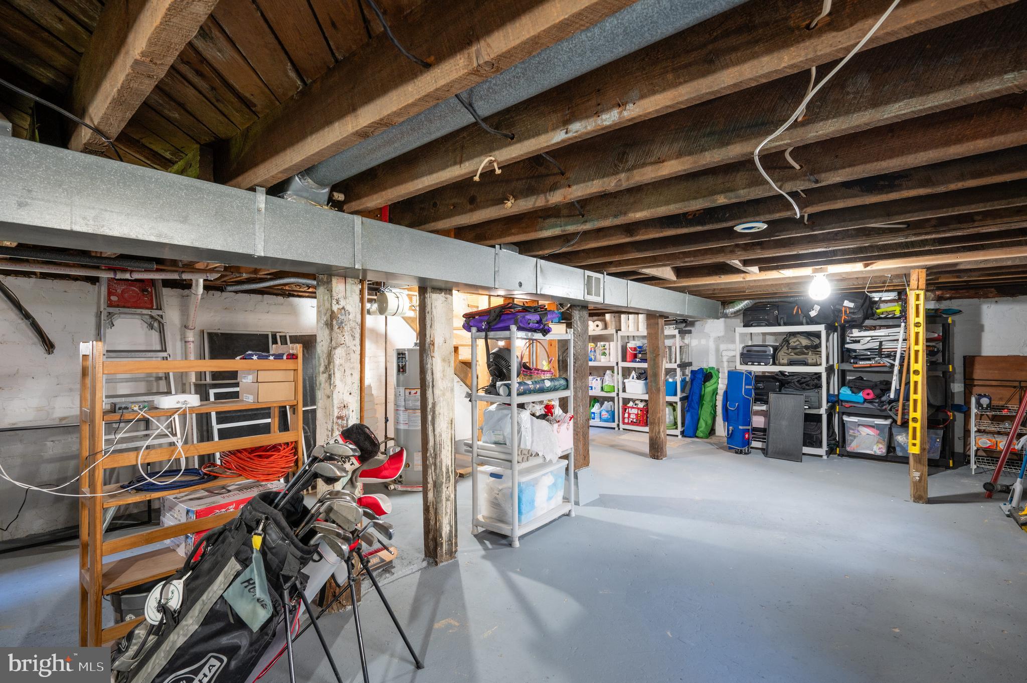 27 E Maple St E