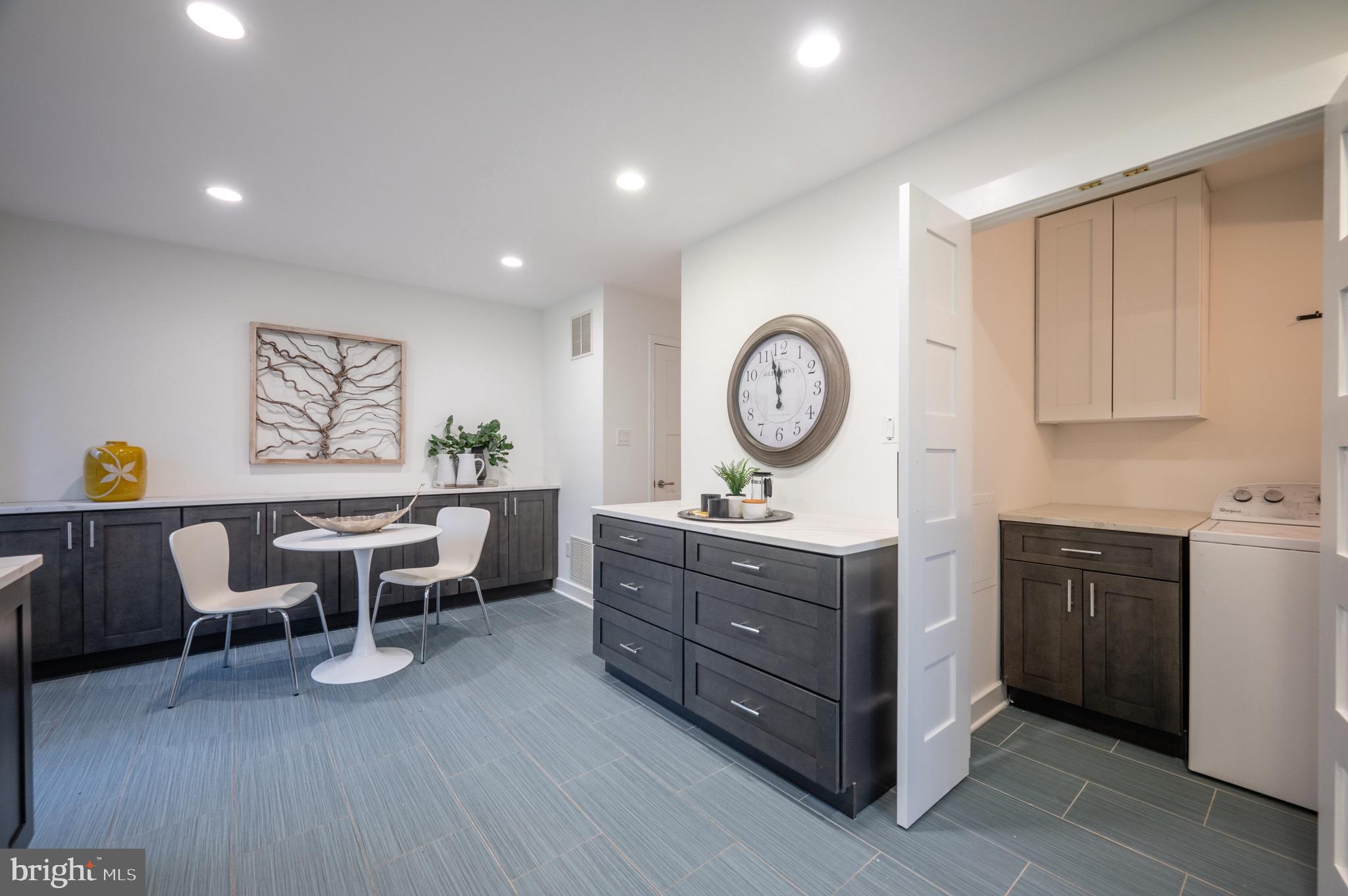 113 E Windsor Ave #C