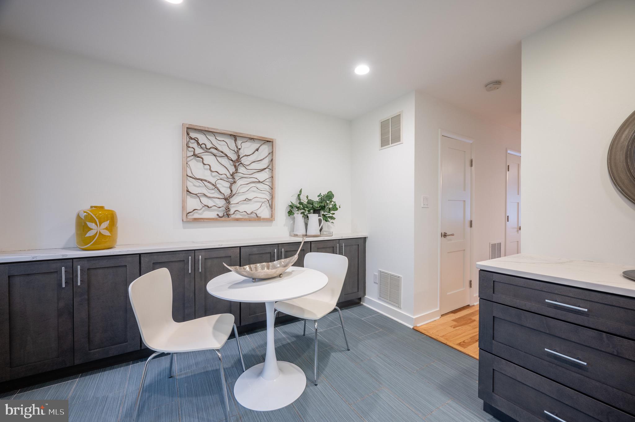 113 E Windsor Ave #C