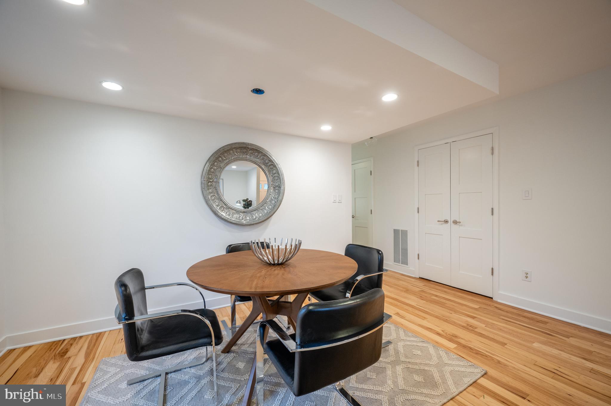 113 E Windsor Ave #C