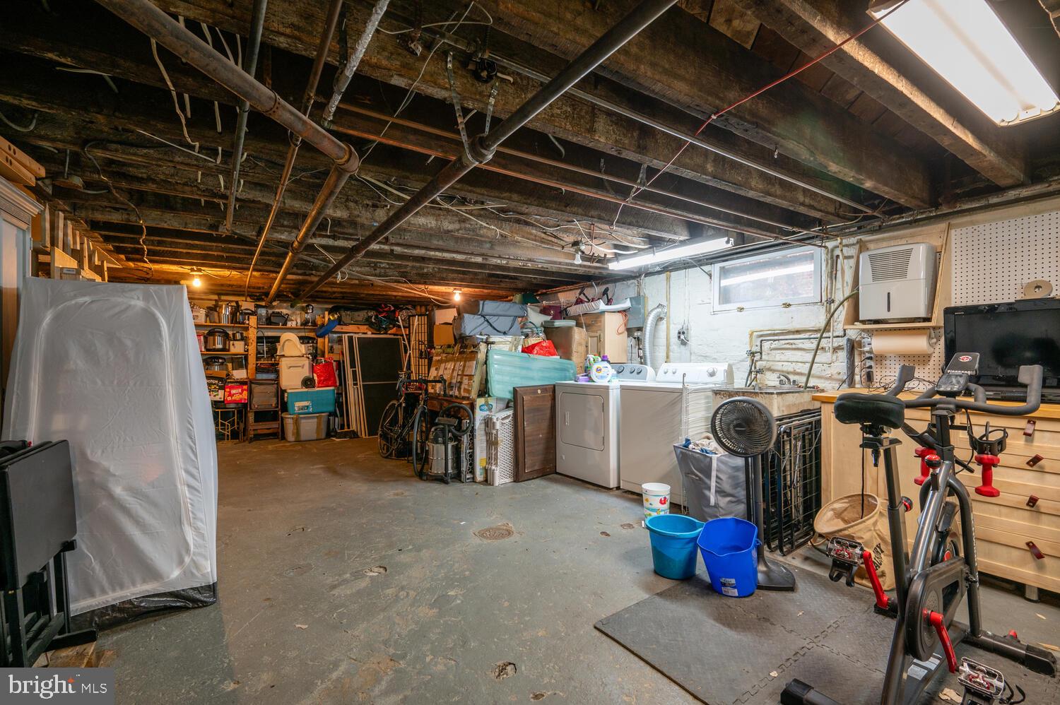 216 E Windsor Ave E