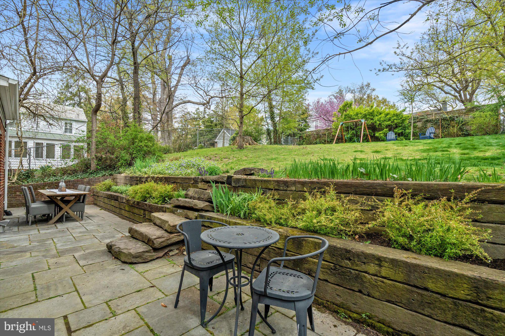 2607 Valley Dr
