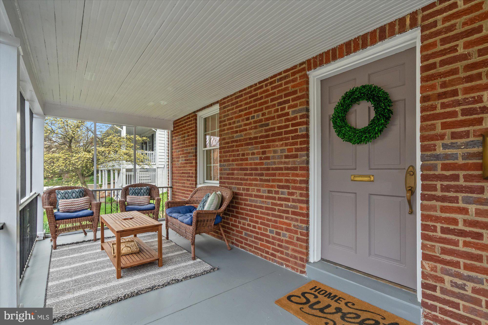 2607 Valley Dr