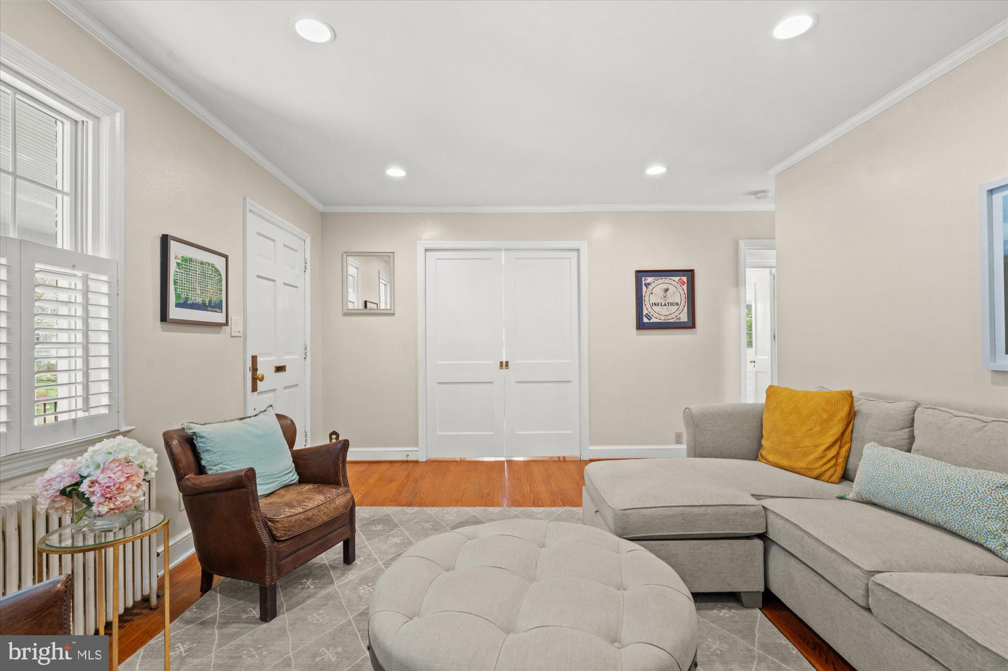 2607 Valley Dr