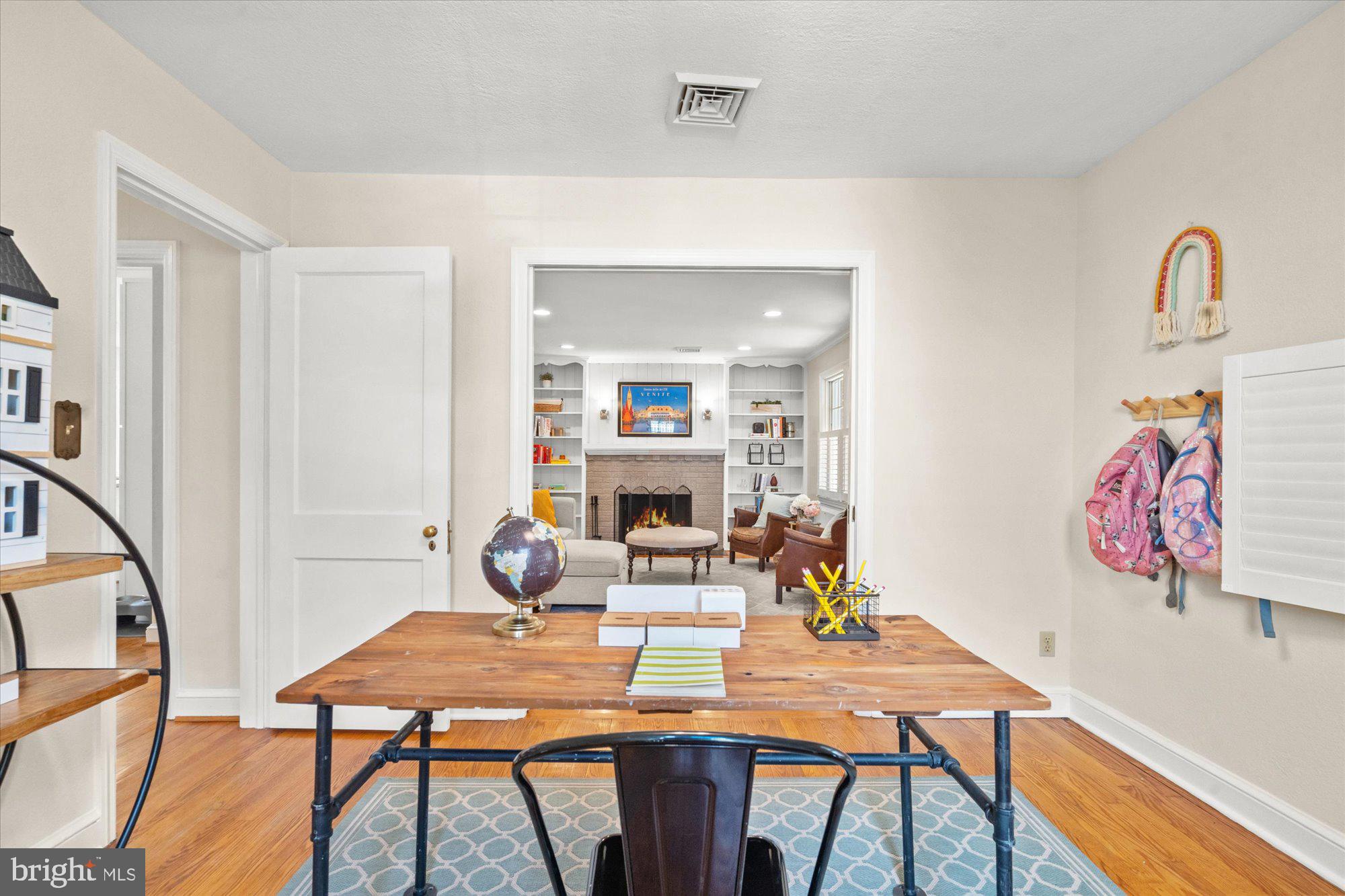 2607 Valley Dr