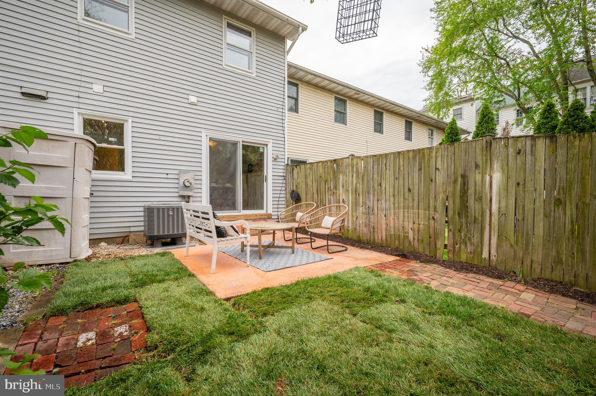 3348 Commonwealth Ave