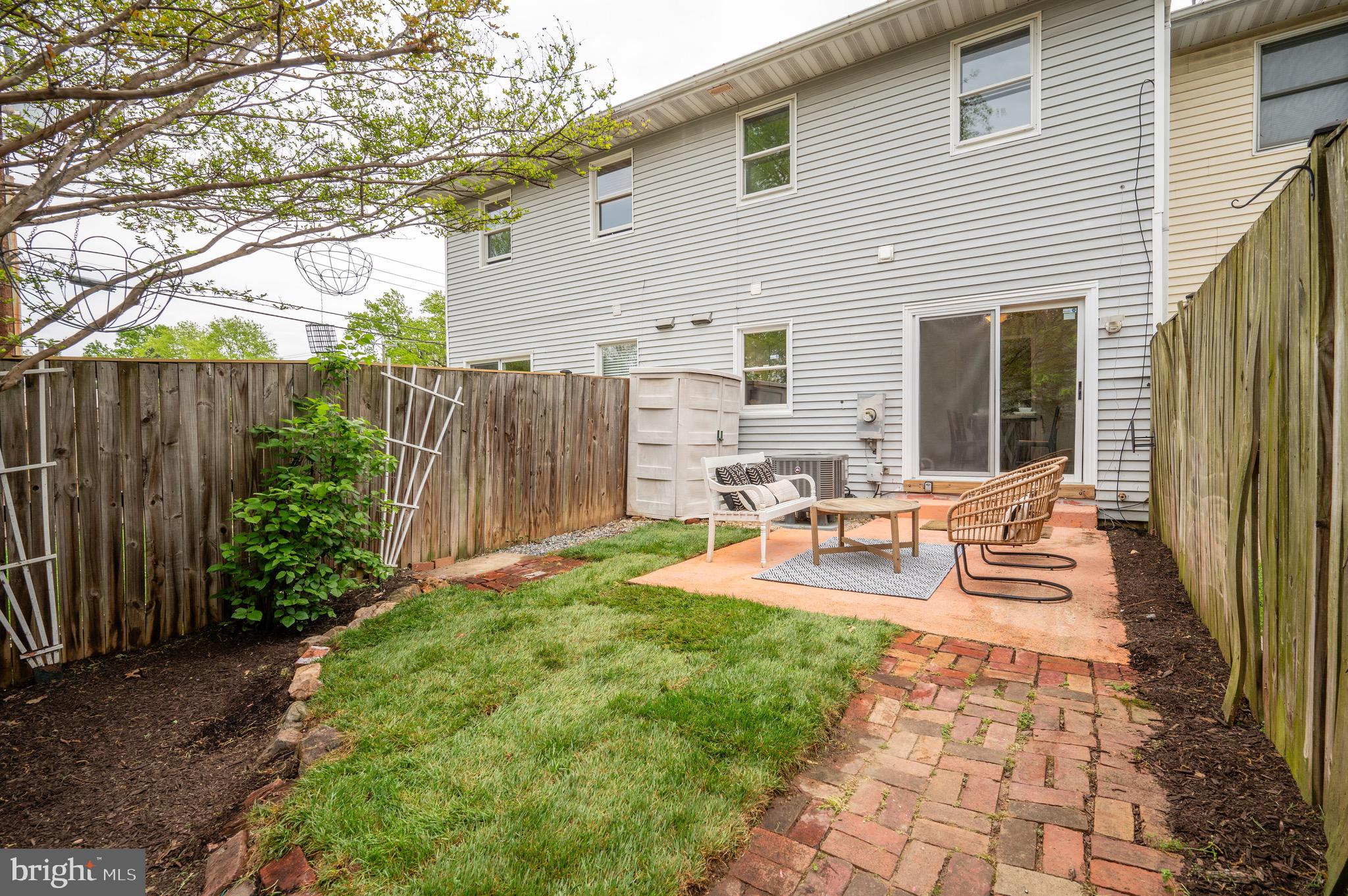3348 Commonwealth Ave