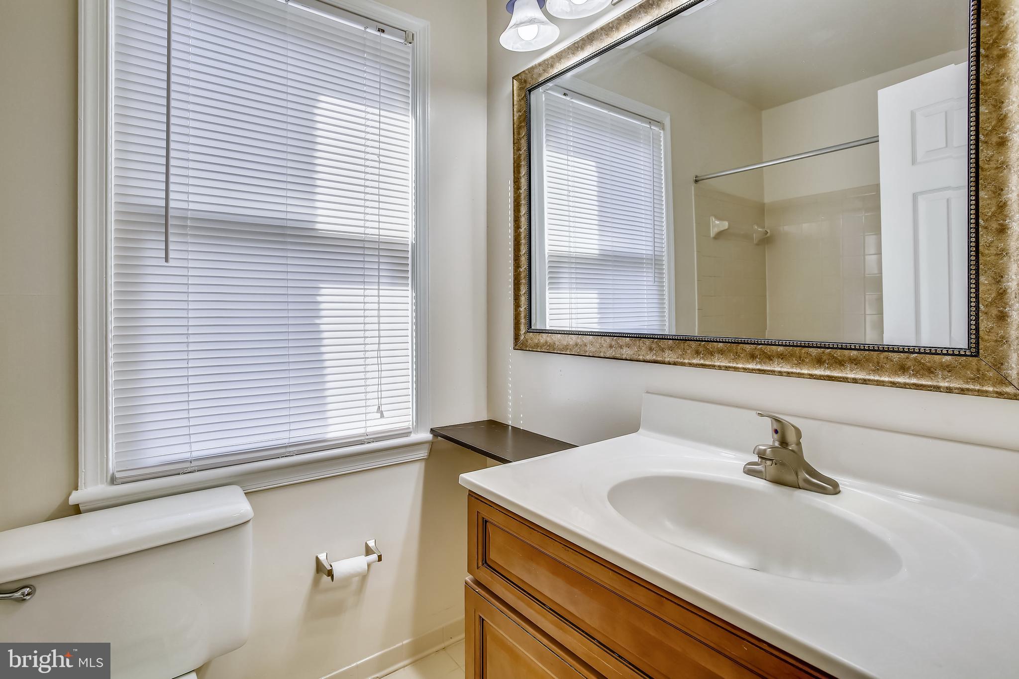501 Colecroft Ct