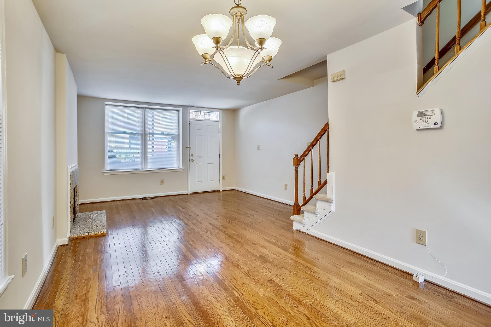 501 Colecroft Ct