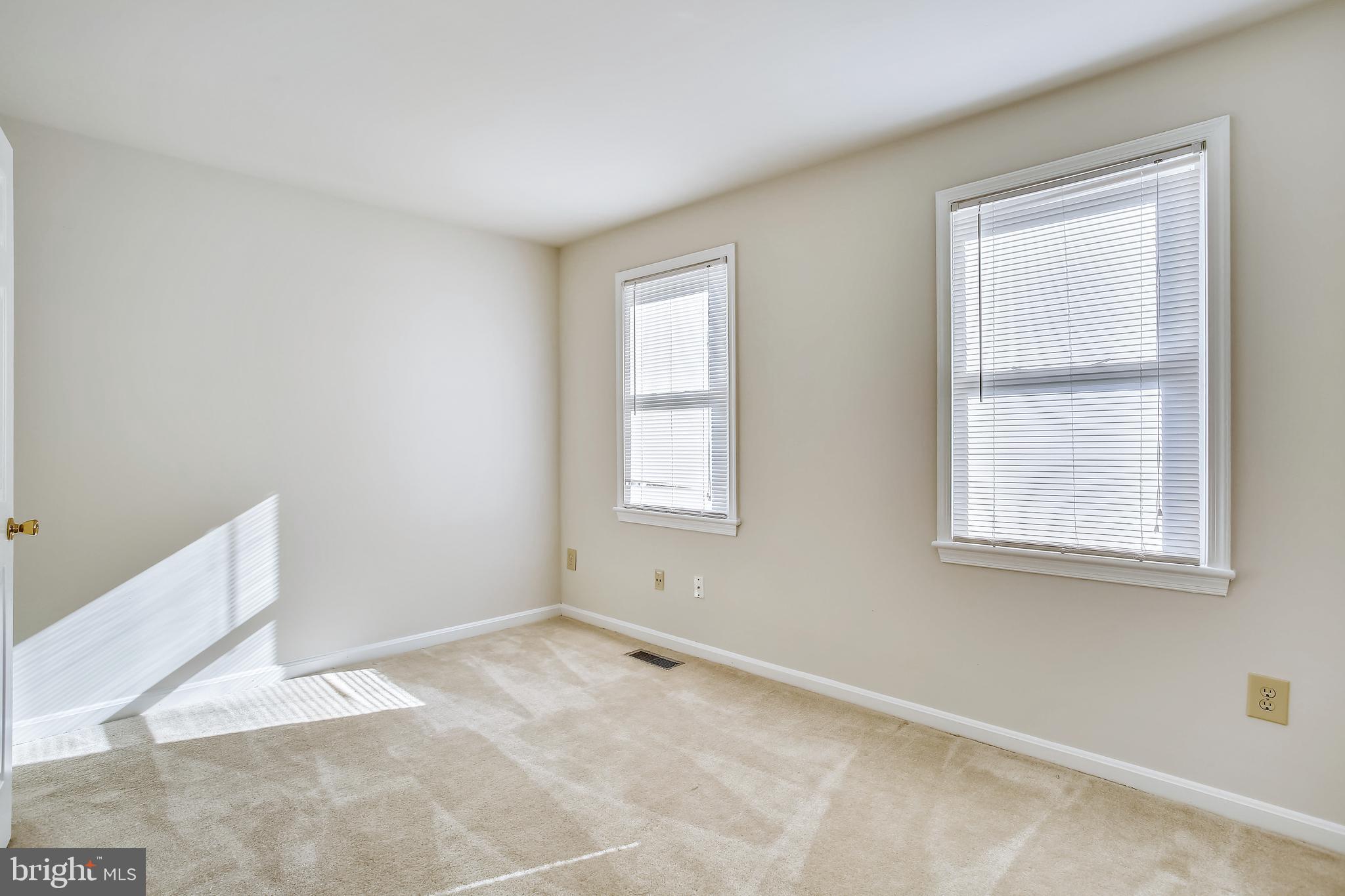 501 Colecroft Ct