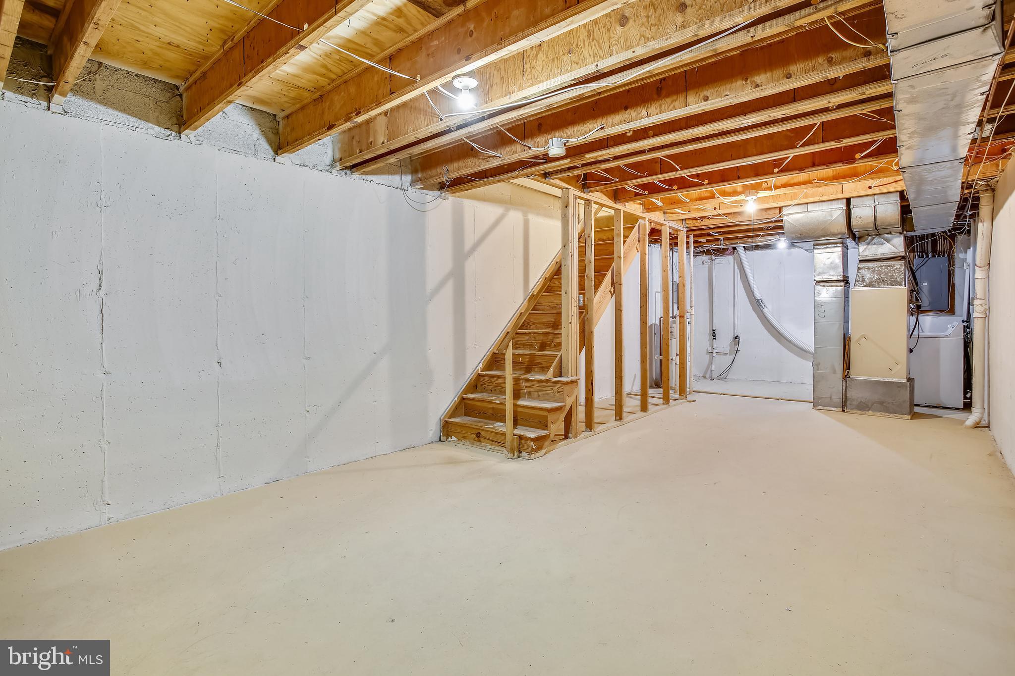501 Colecroft Ct
