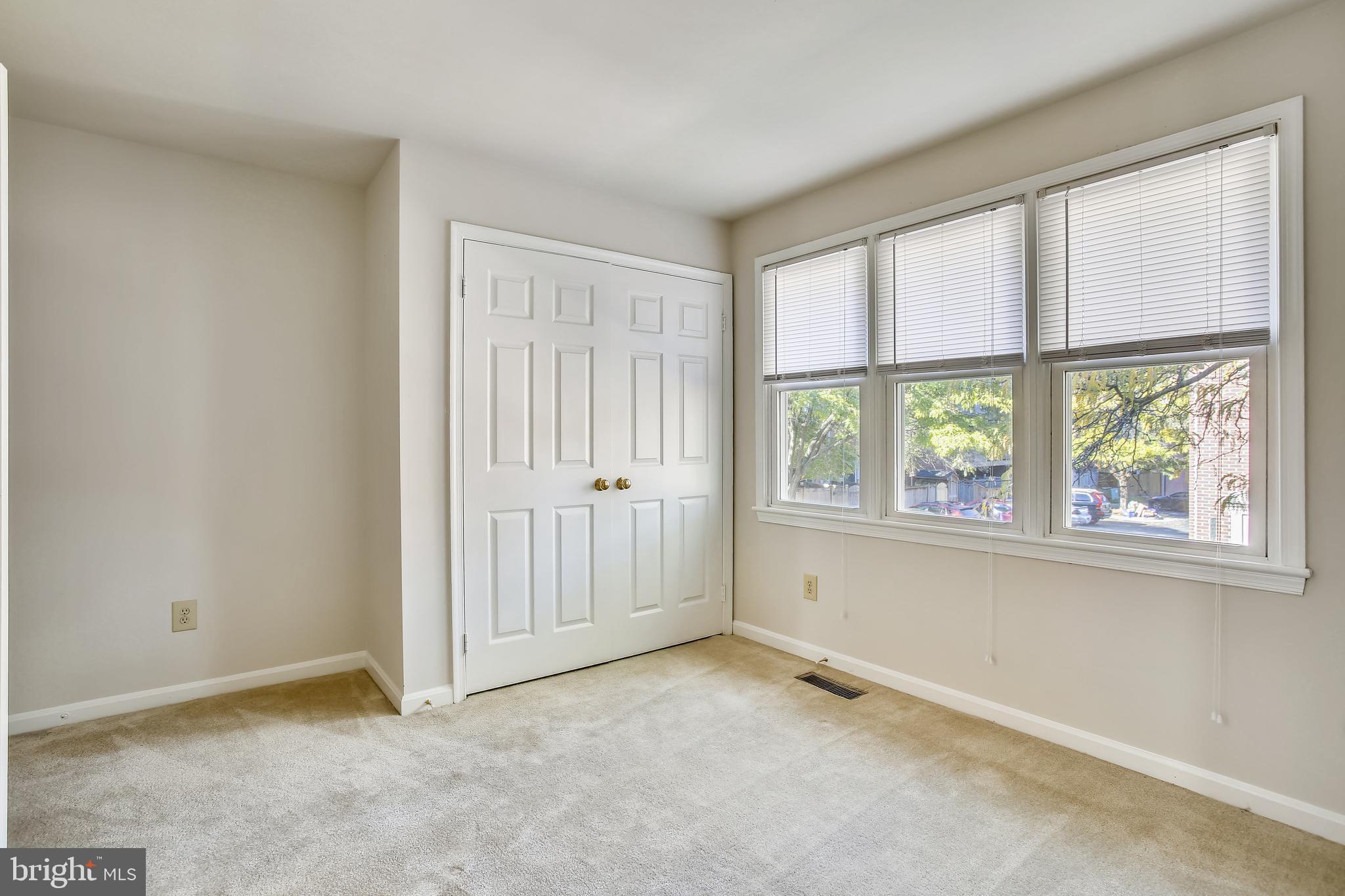 501 Colecroft Ct