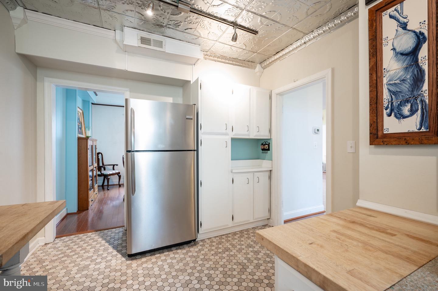 2105 Commonwealth Ave