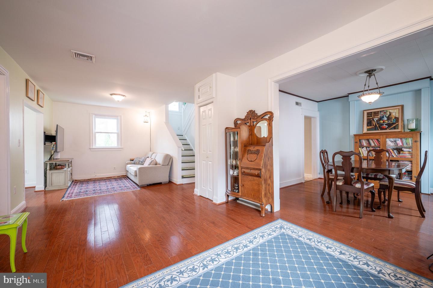 2105 Commonwealth Ave