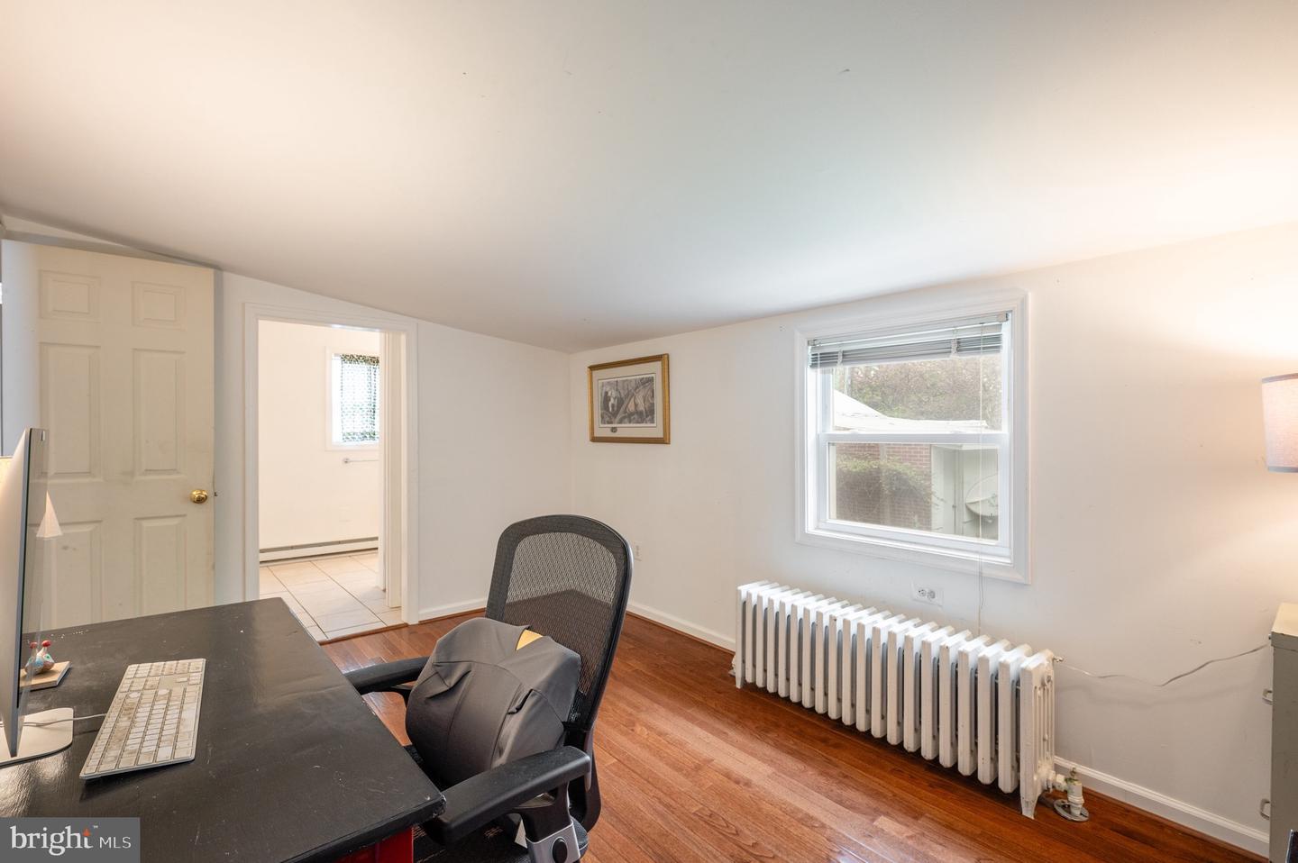2105 Commonwealth Ave