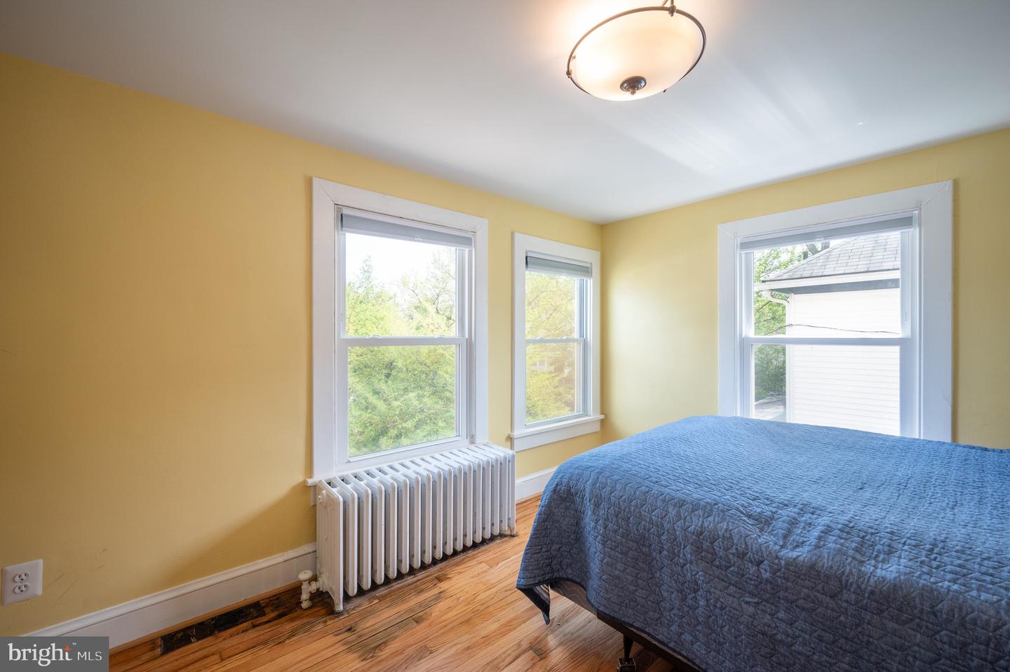 2105 Commonwealth Ave