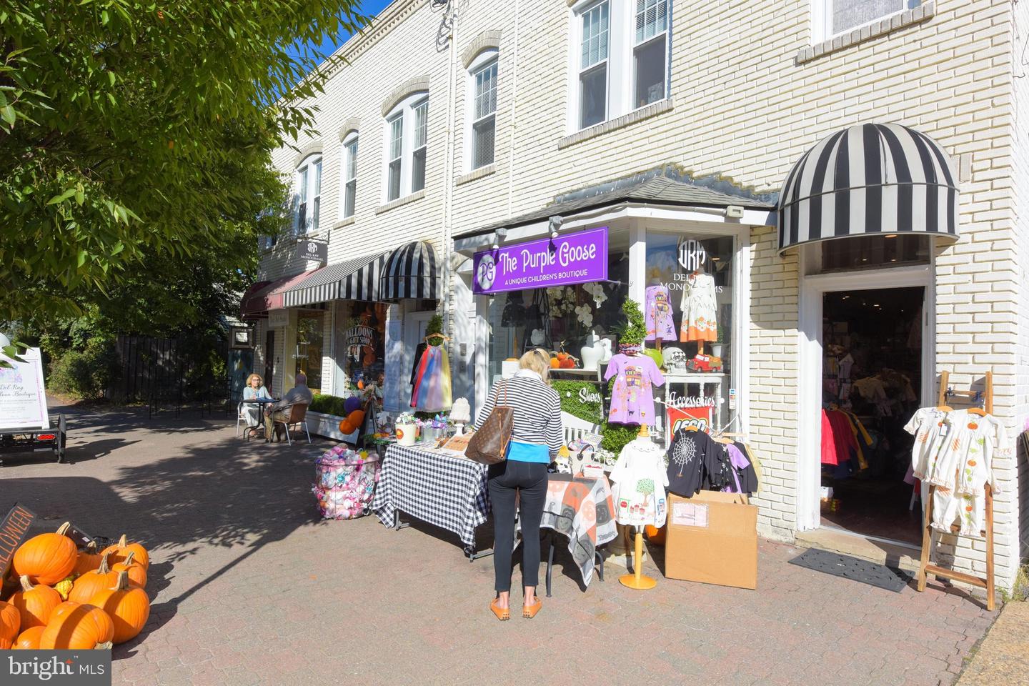 2105 Commonwealth Ave