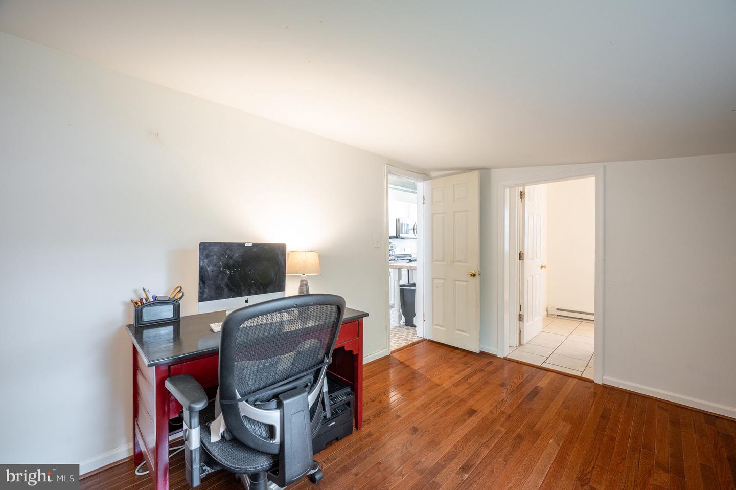 2105 Commonwealth Ave