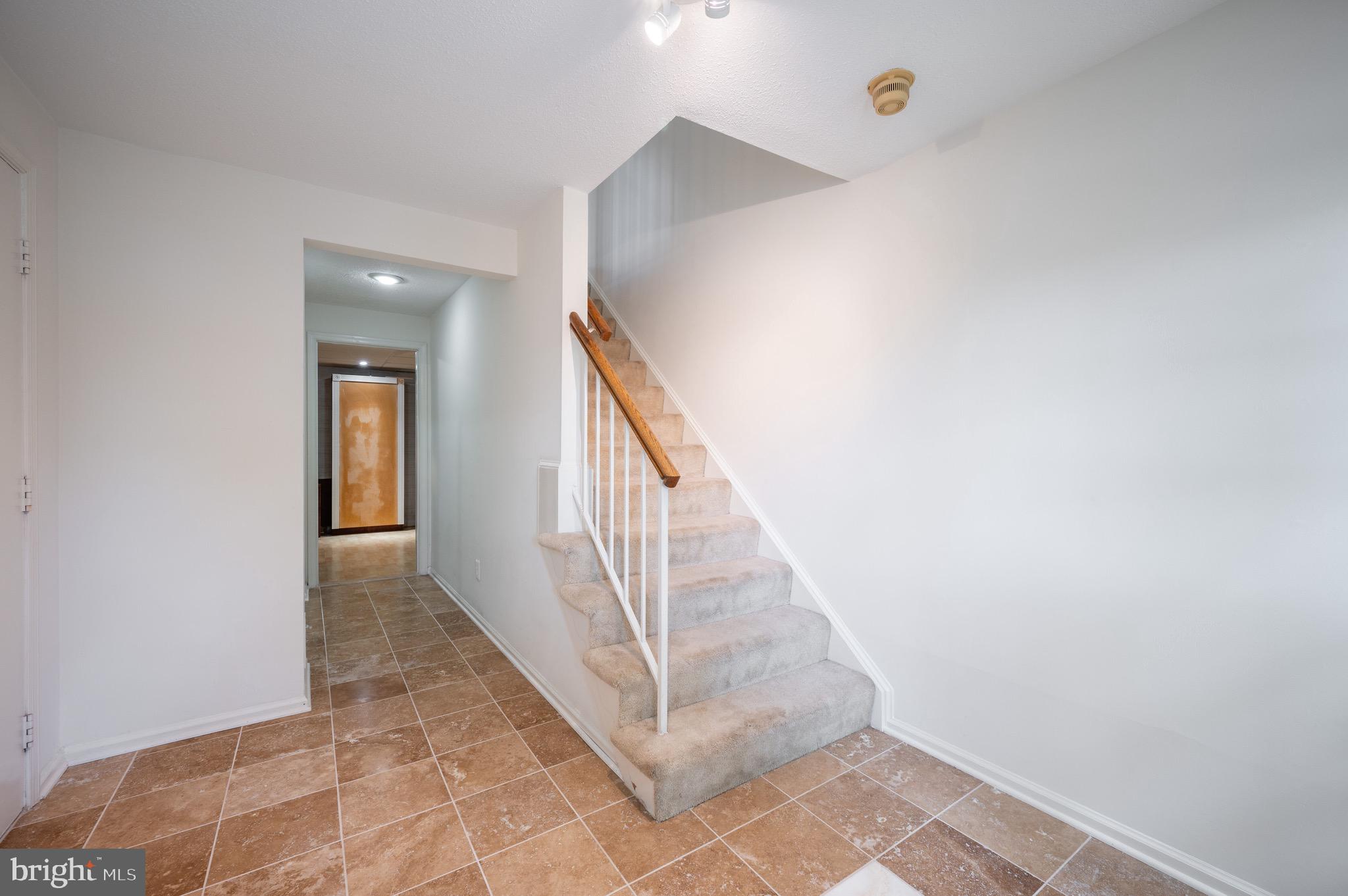 3 S Floyd St