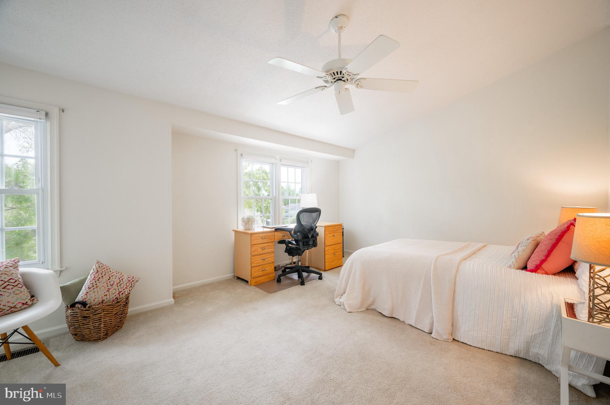 3 S Floyd St