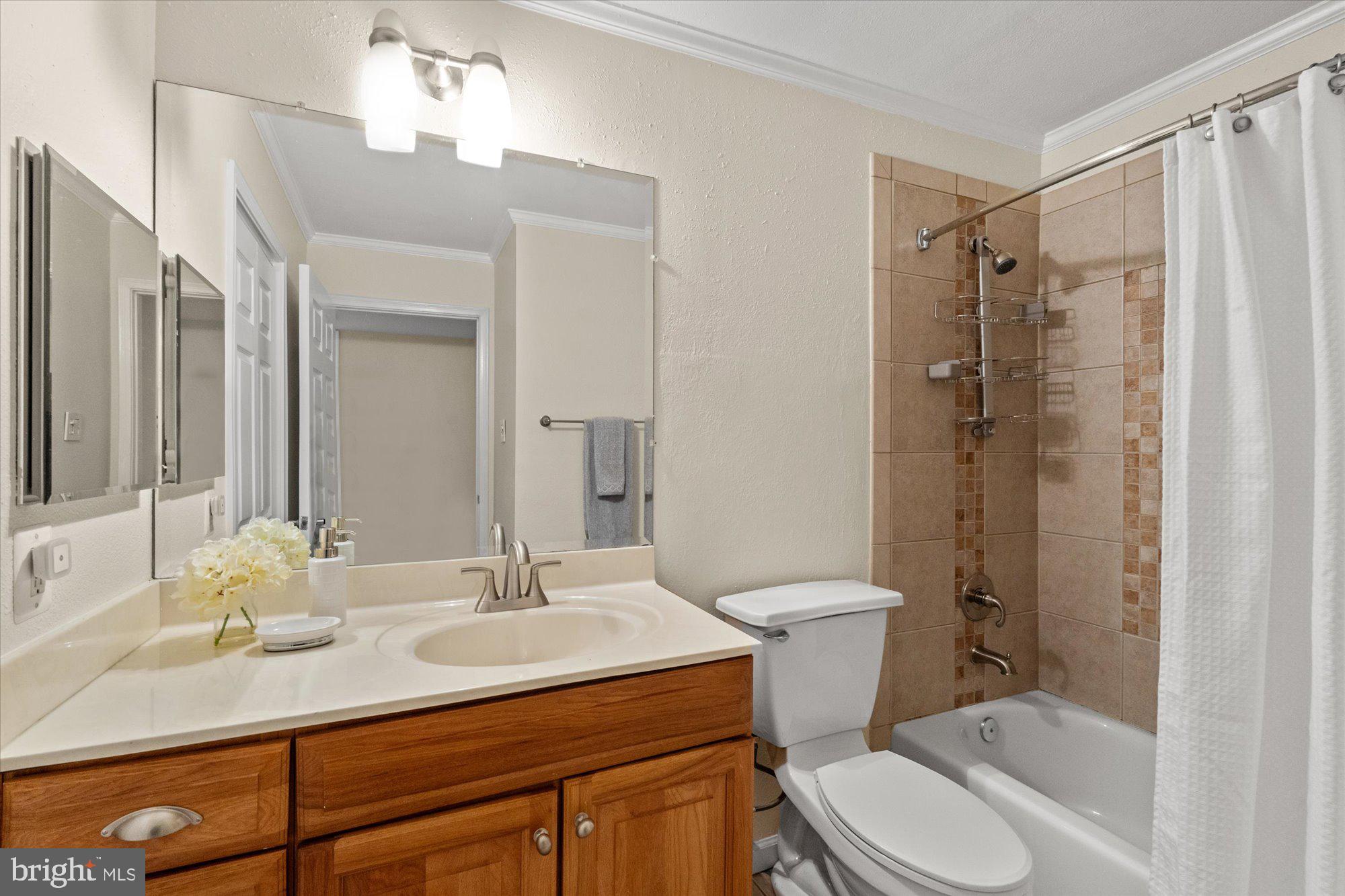 3304 Wyndham Cir #138