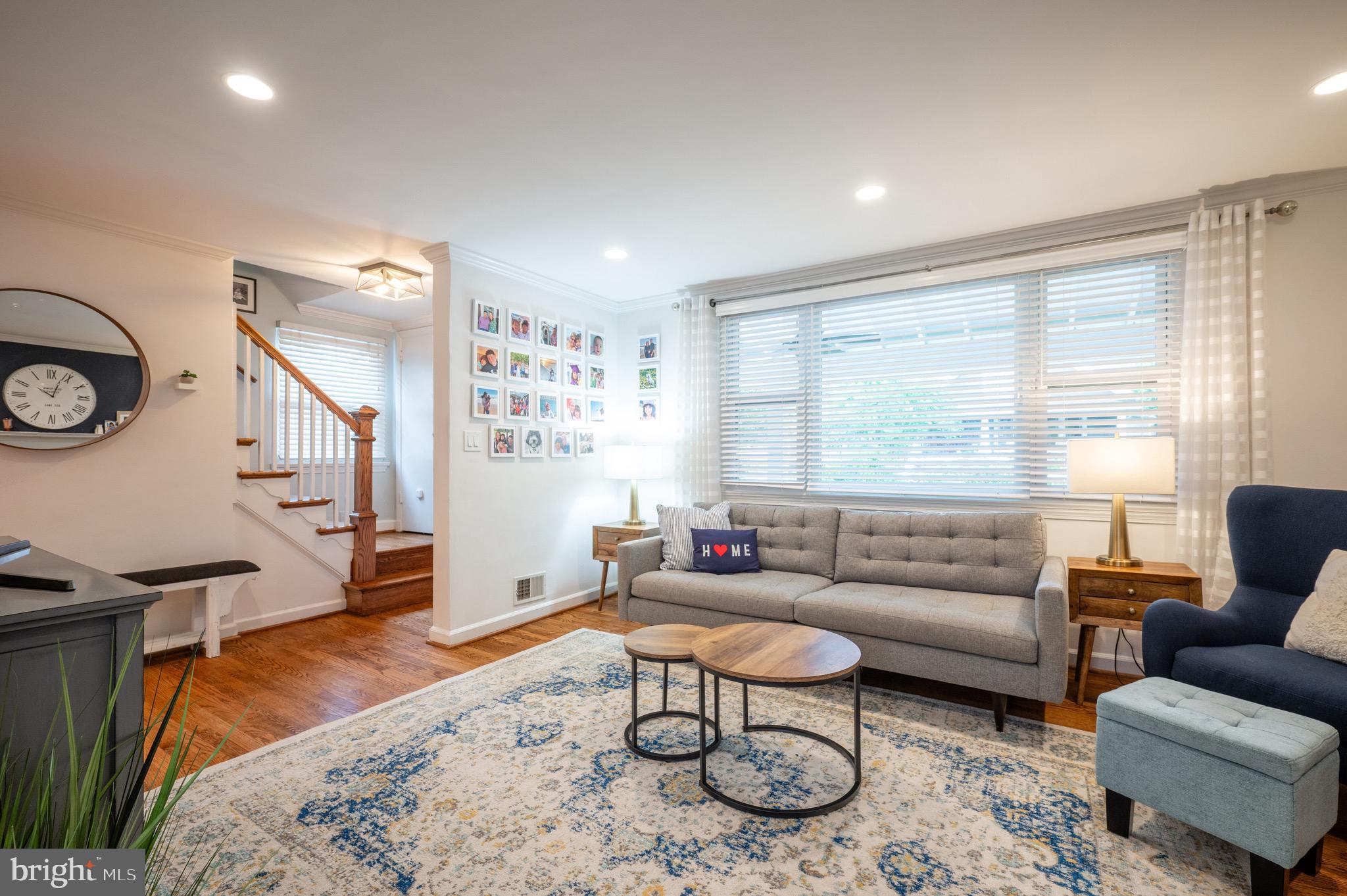 206 Uhler Ter W