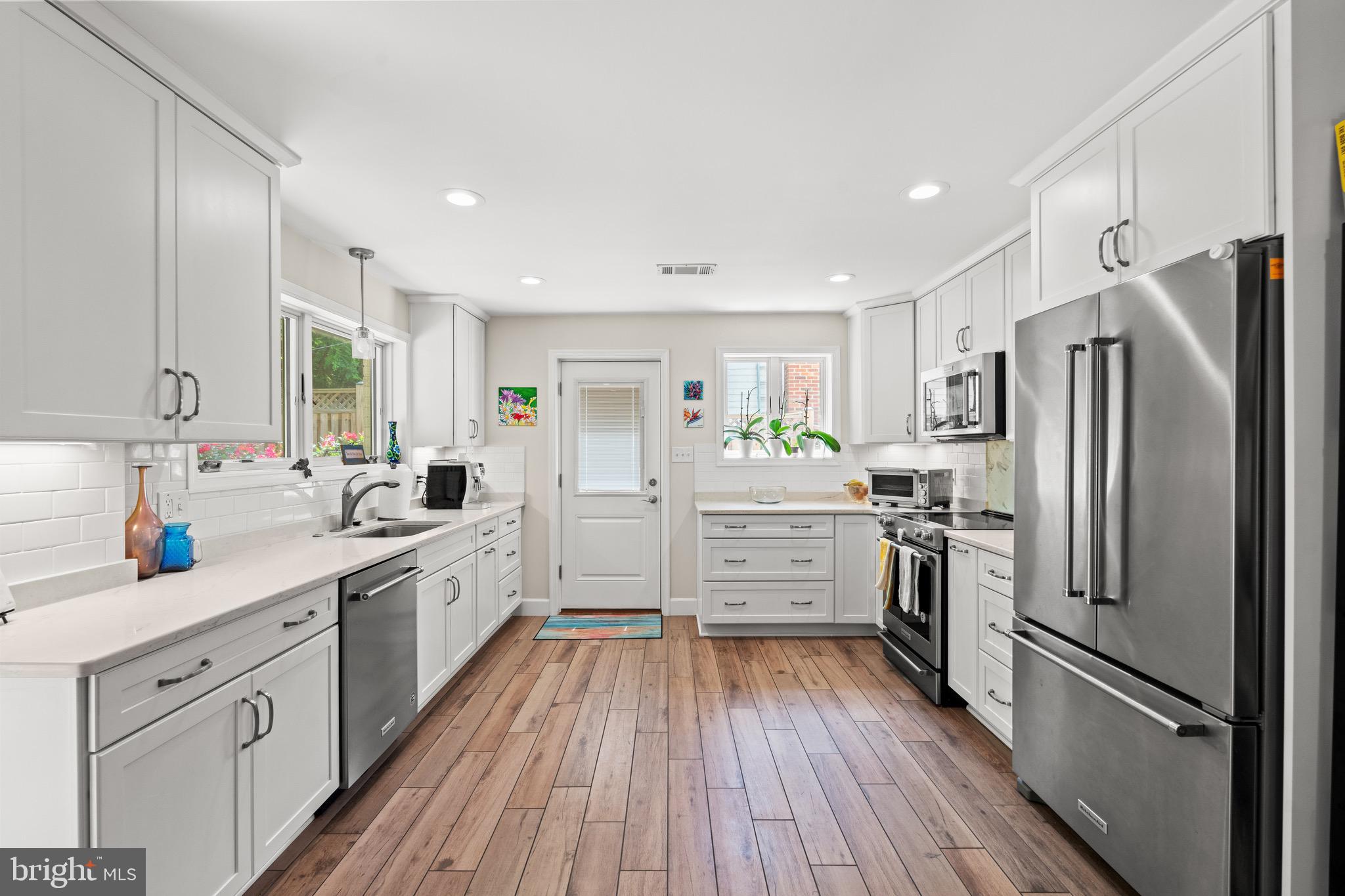 815 E Timber Branch Pkwy