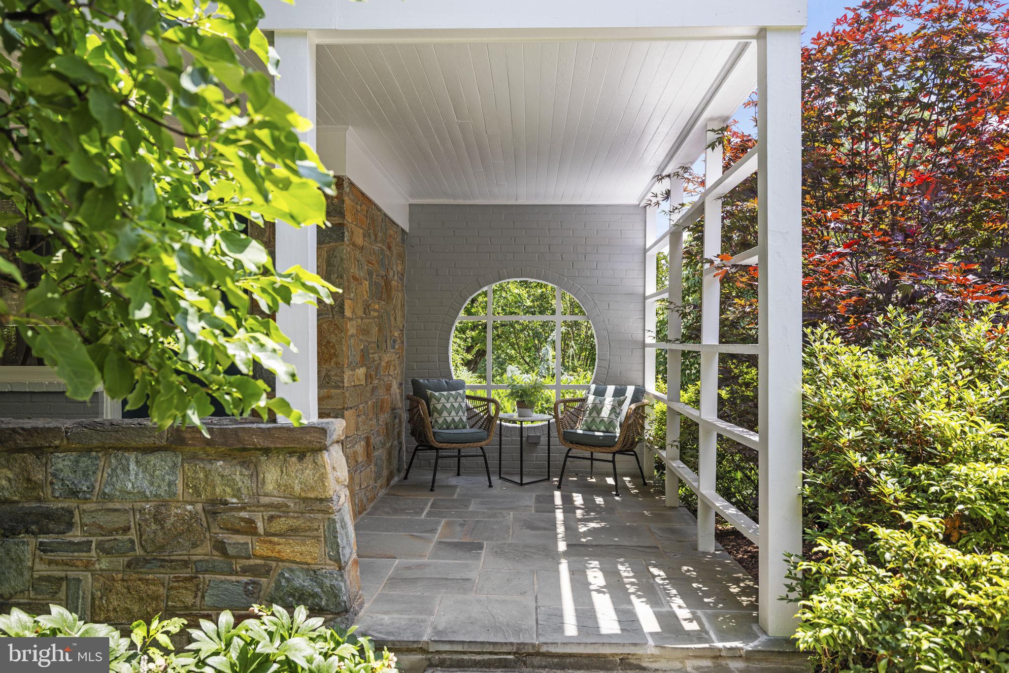 433 Argyle Dr