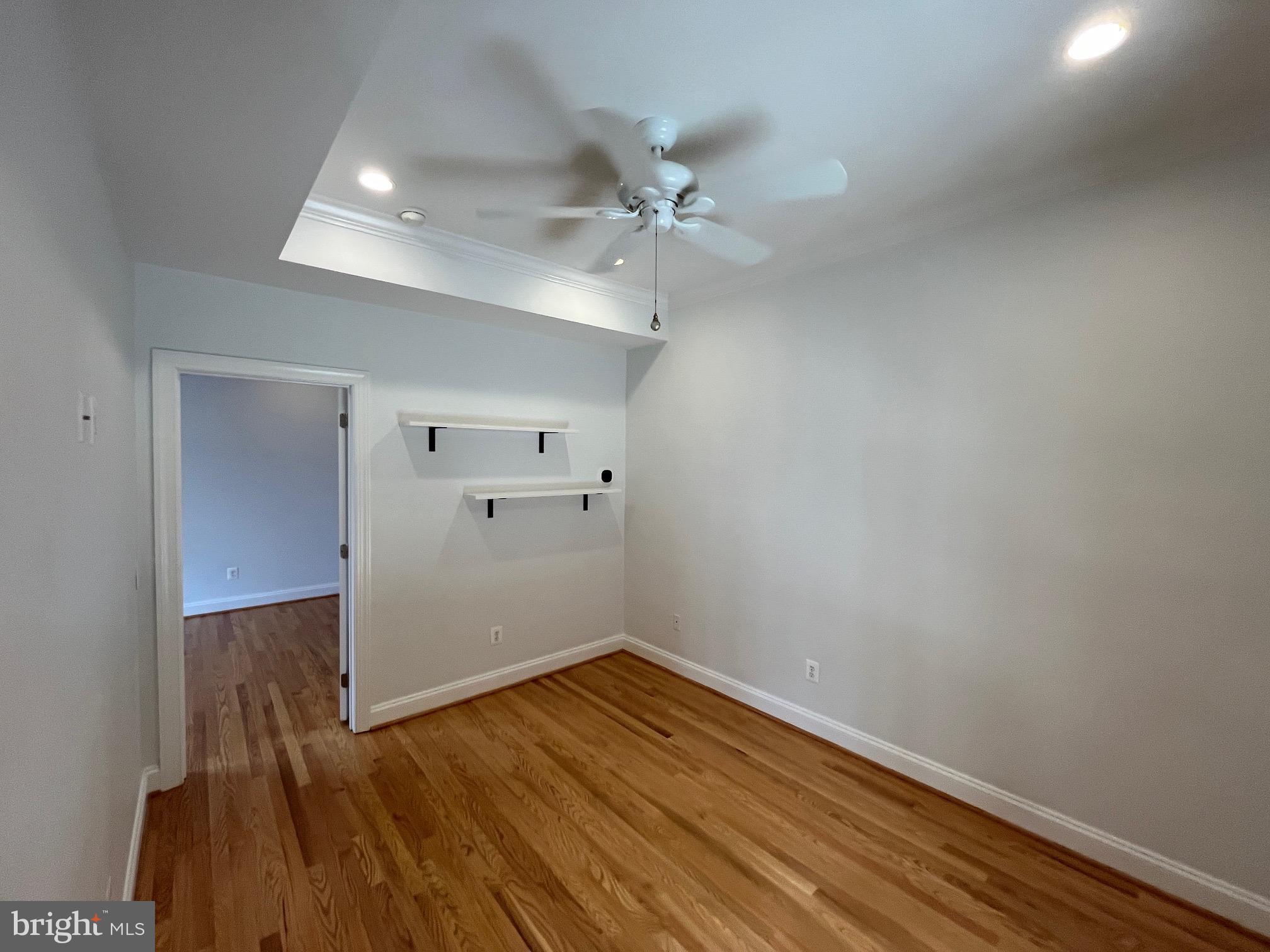 409 E Raymond Ave #4