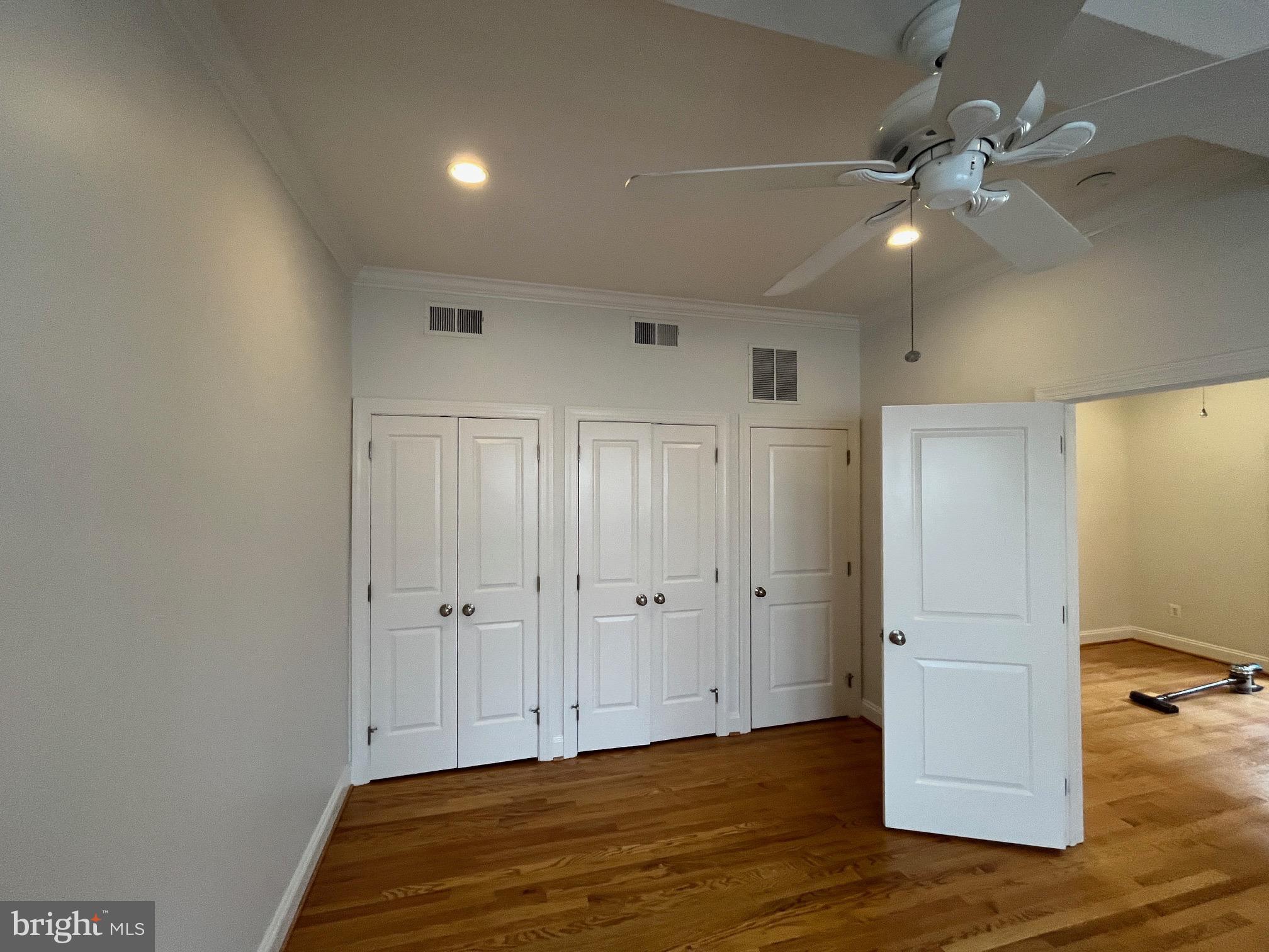 409 E Raymond Ave #4