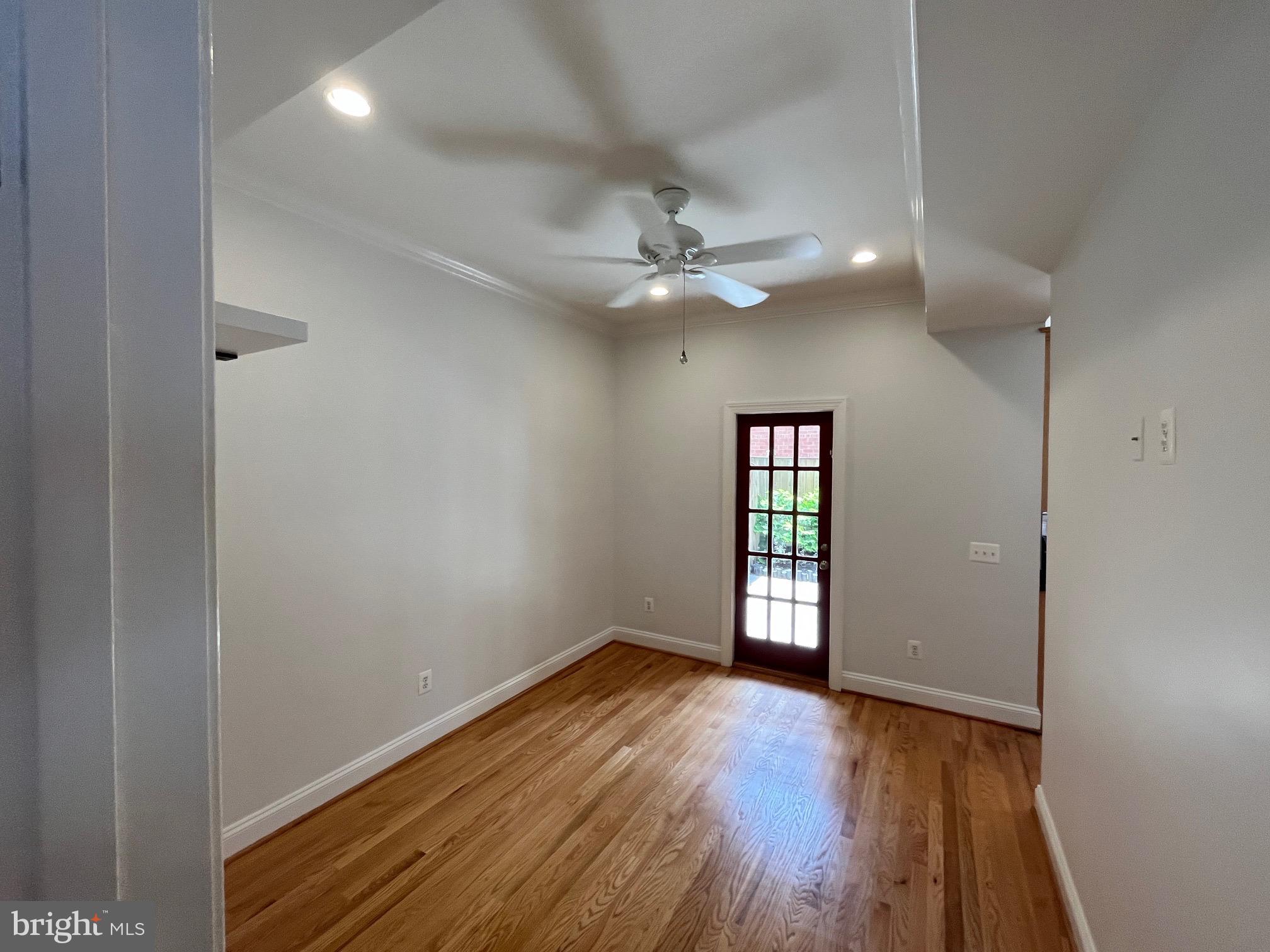 409 E Raymond Ave #4