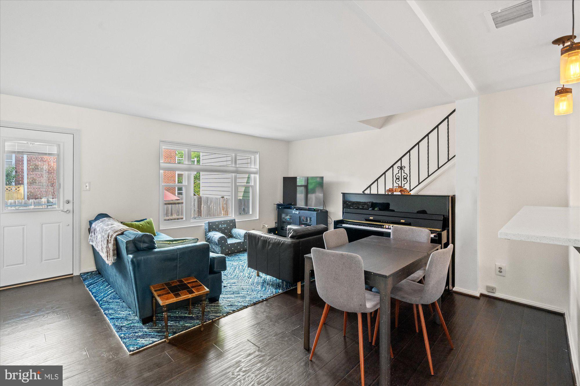 3 Ancell St