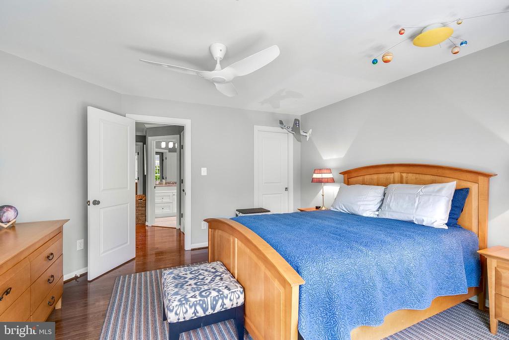 1207 Dartmouth Rd