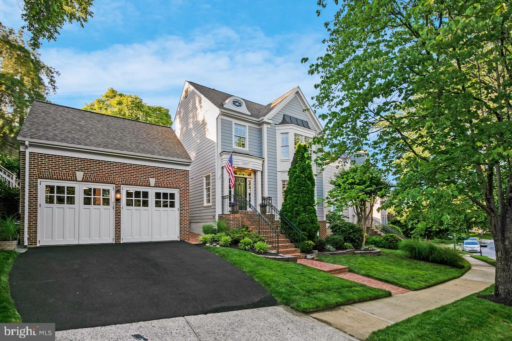 1207 Dartmouth Rd
