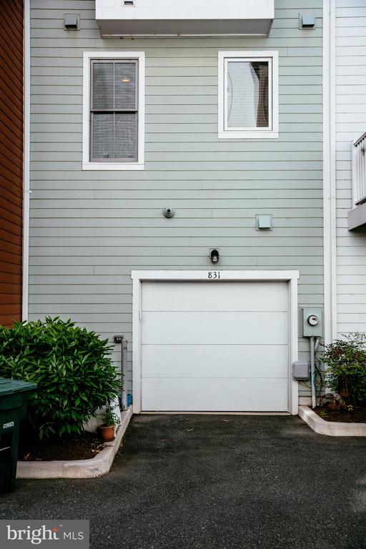 831 N ALFRED ST