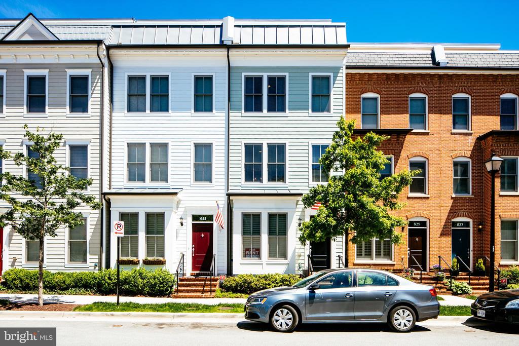 831 N ALFRED ST