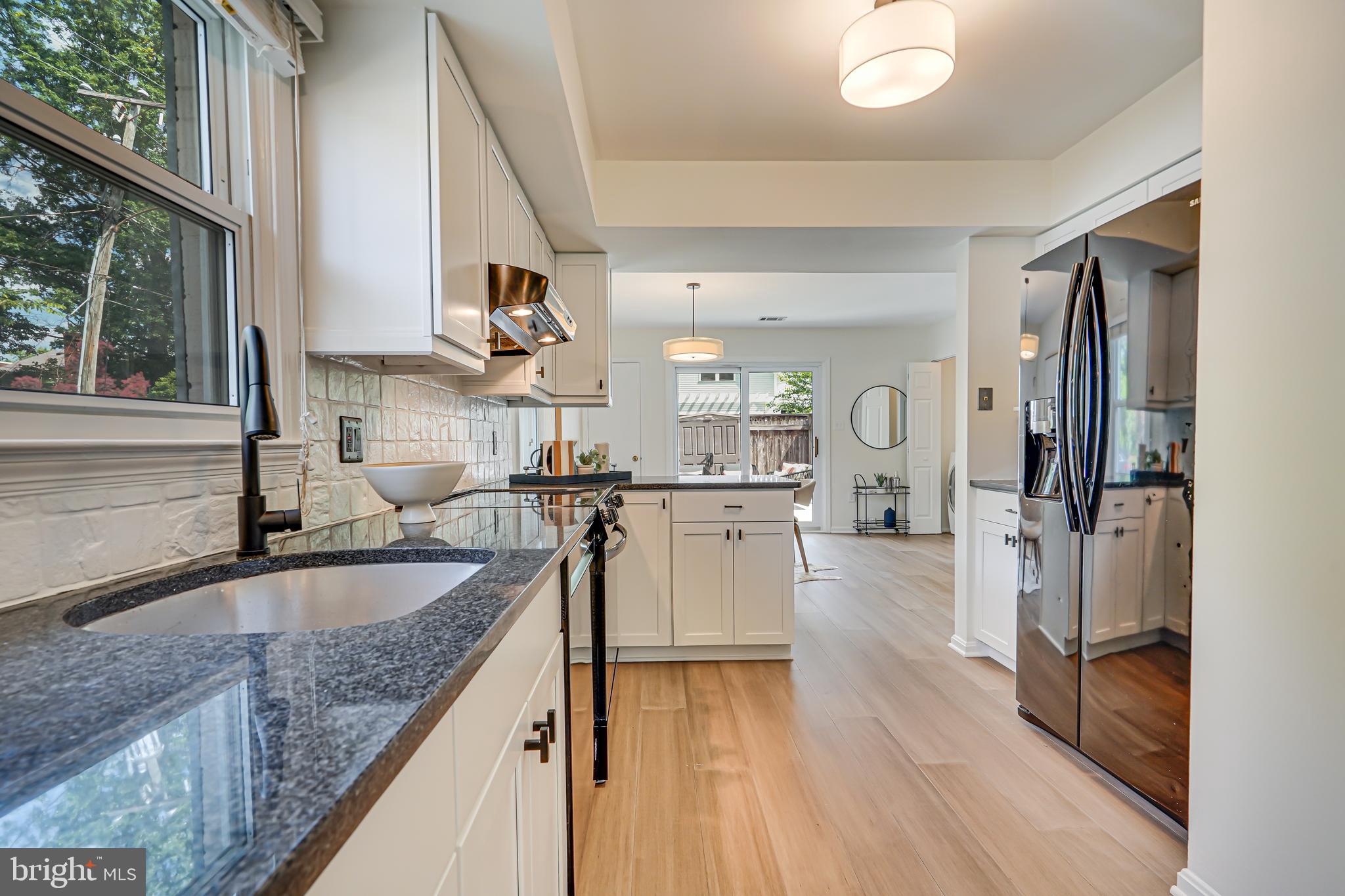 100 E Howell Ave #B