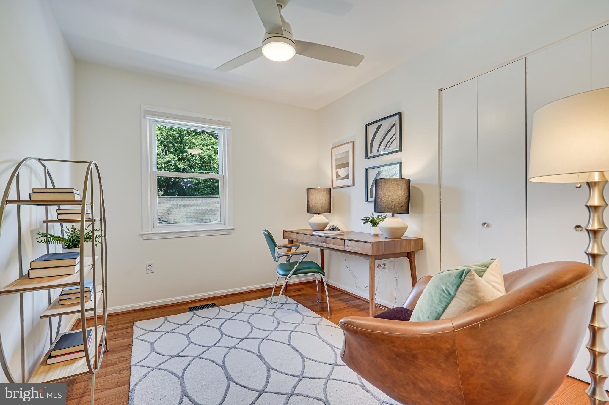 100 E Howell Ave #B